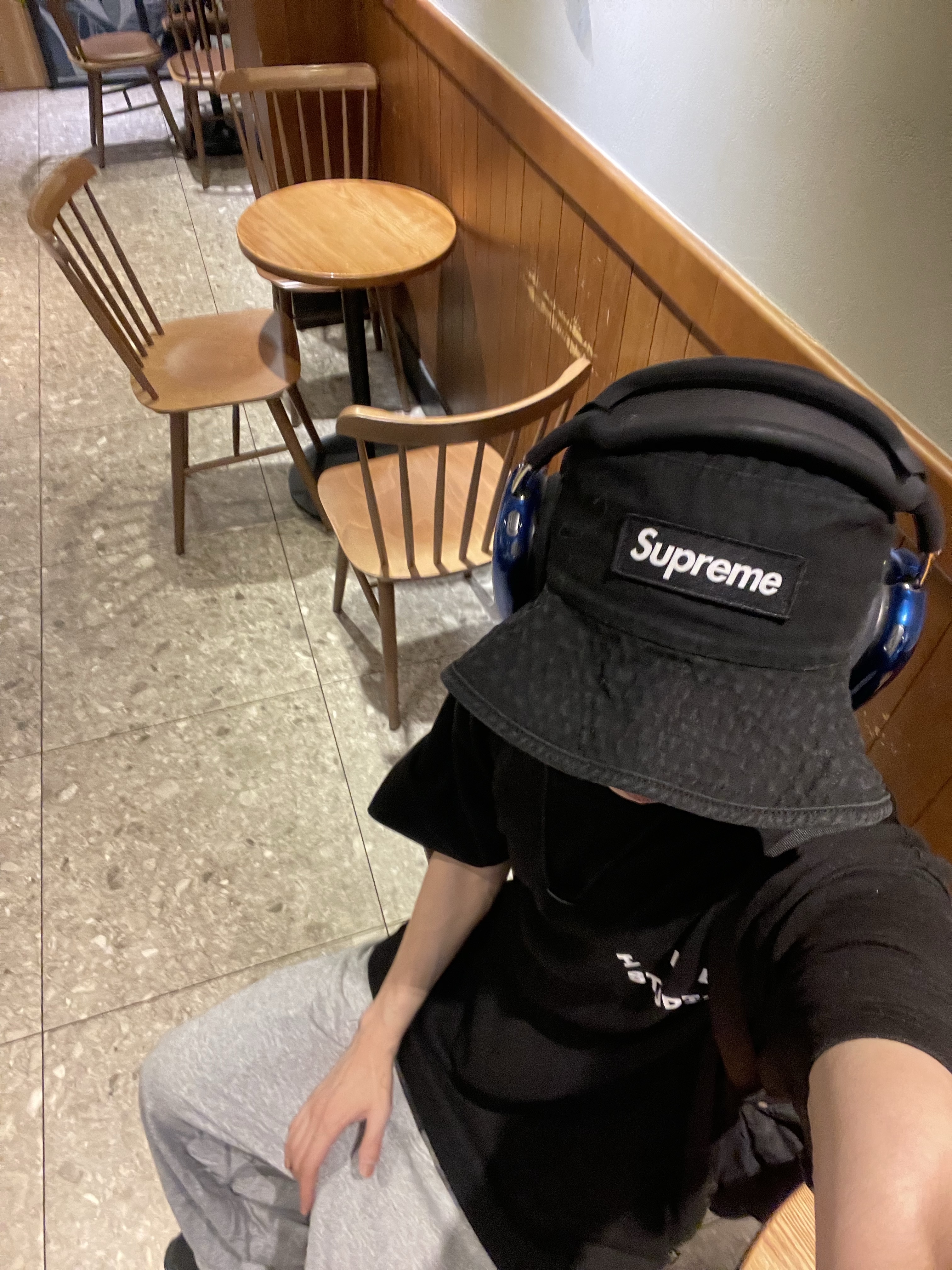 IAB Studio 10th Anniversary T-Shirts Pack White & Black (2 Pack), Supreme Mesh Small Backpack Black - 23SS 착용 스타일 - 6