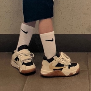 (PS) Jordan x Travis Scott Jumpman Jack TR Sail and Dark Mocha 착용 스타일 - 3