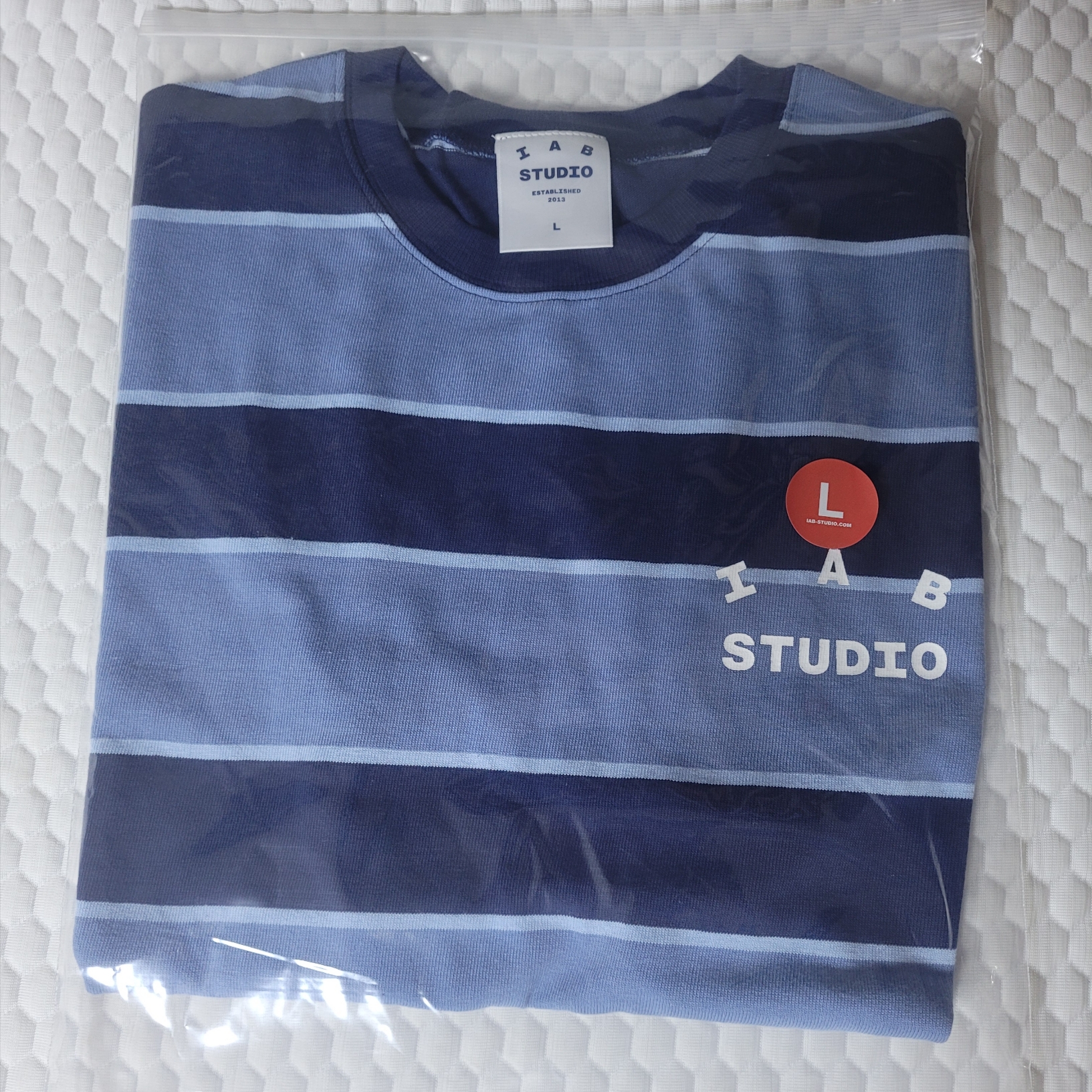 IAB Studio Striped T-Shirt Blue White 착용 스타일