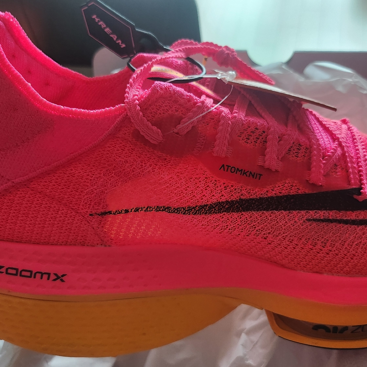 Nike Air Zoom Alphafly Next% 2 Hyper Pink 착용 스타일 - 2