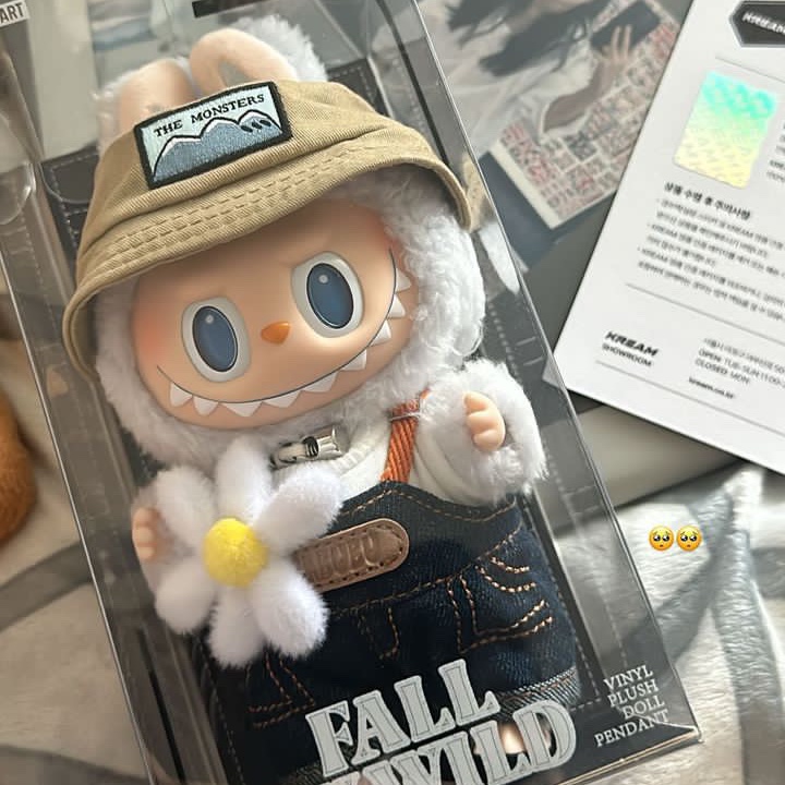 Pop Mart Fall In Wild Labubu Series Toy Keyring 착용 스타일