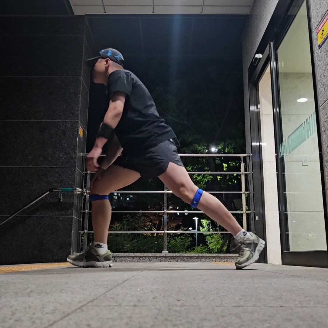 Nike x Off-White NRG Hat Black, Nike x Off-White NRG Woven Shorts Black - Asia 착용 스타일 - 1