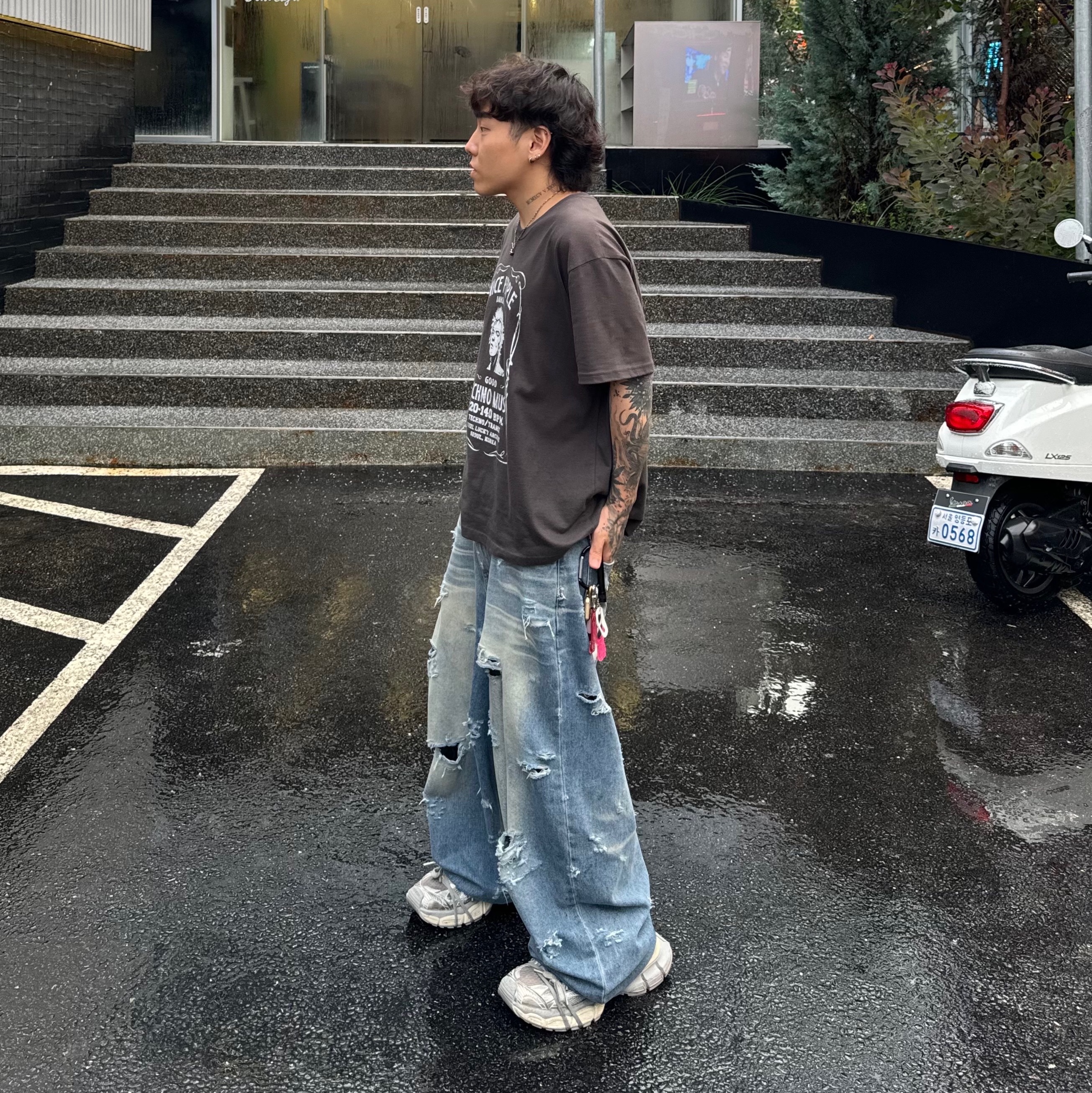 Balenciaga 3XL Sneakers Light Beige 착용 스타일 - 2