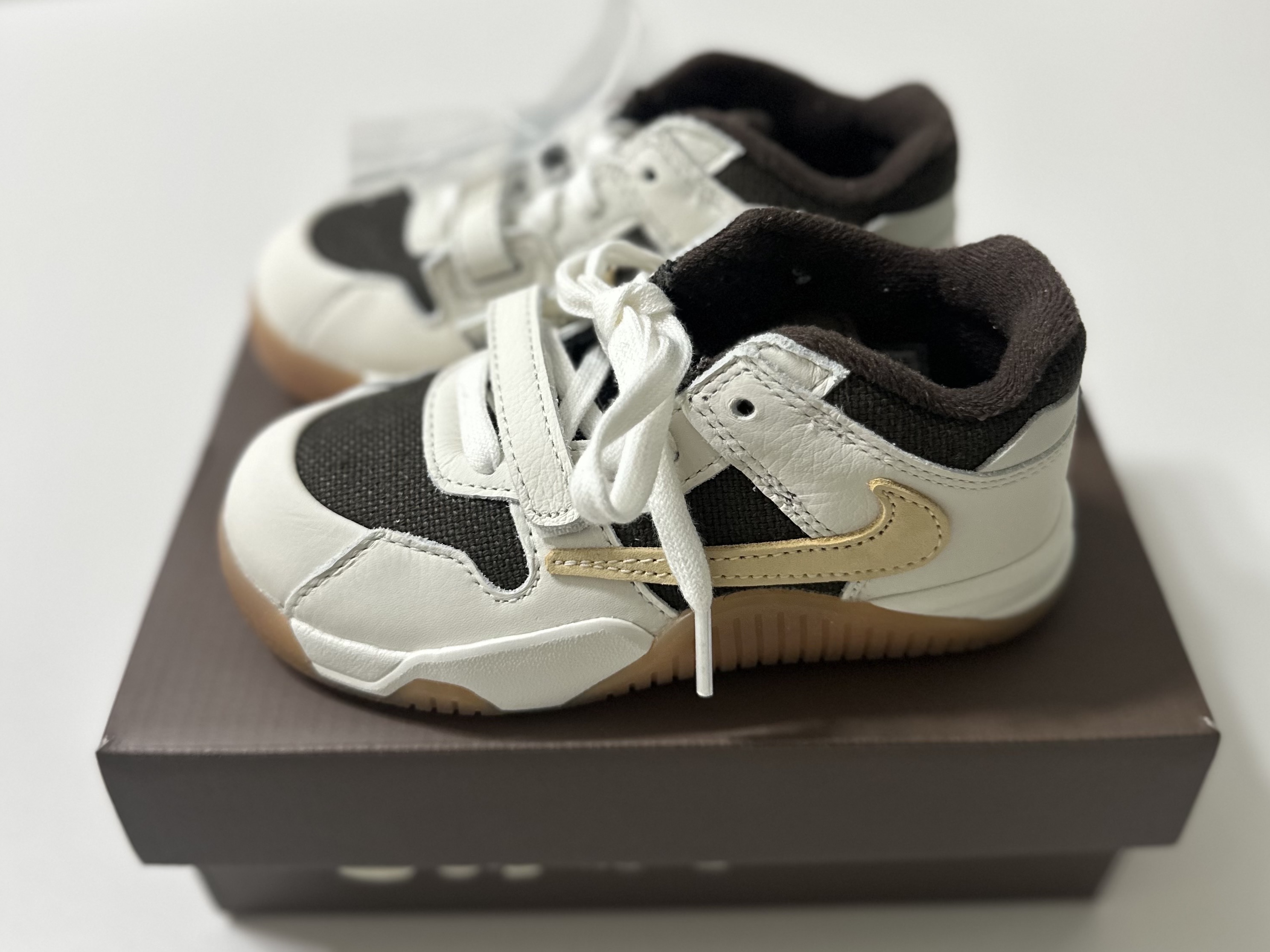 (TD) Jordan x Travis Scott Jumpman Jack TR Sail and Dark Mocha 착용 스타일