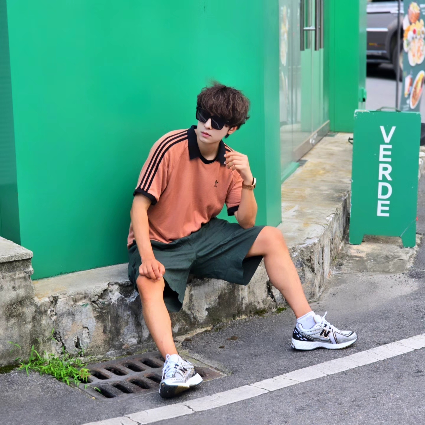 Samsung Galaxy Watch6 44mm LTE Silver (Korean Ver.), New Balance 1906R White Gold 착용 스타일 - 1