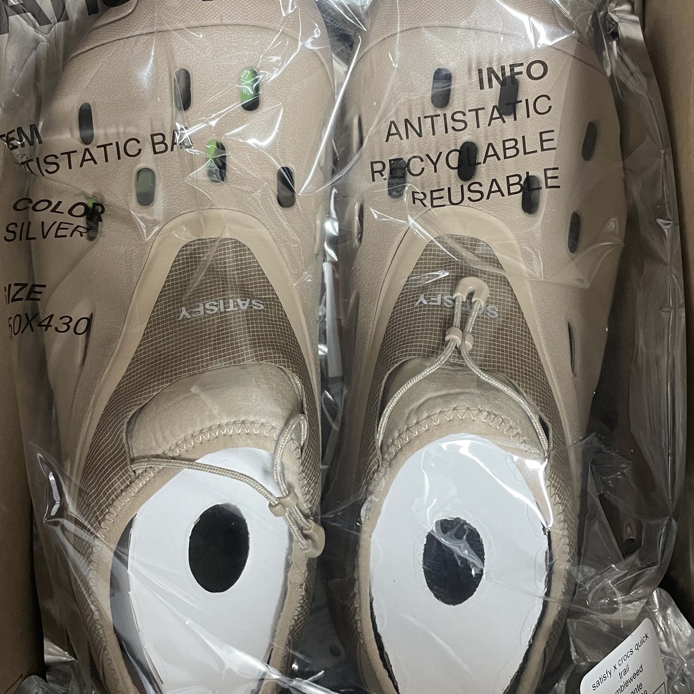 Crocs x Satisfy Quick Trail Low Brown 착용 스타일