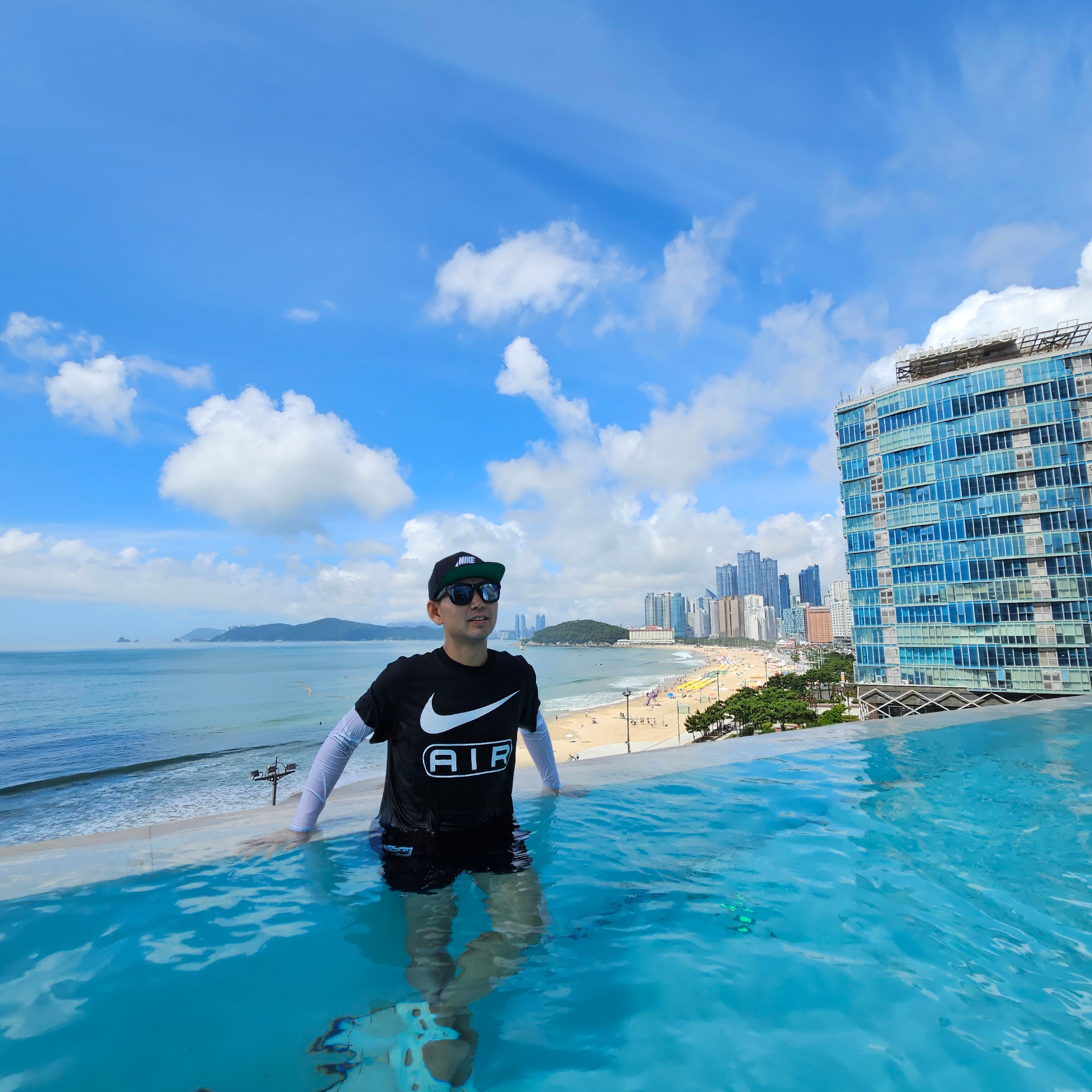 (W) Nike Air T-Shirt Black - Asia 착용 스타일 - 2