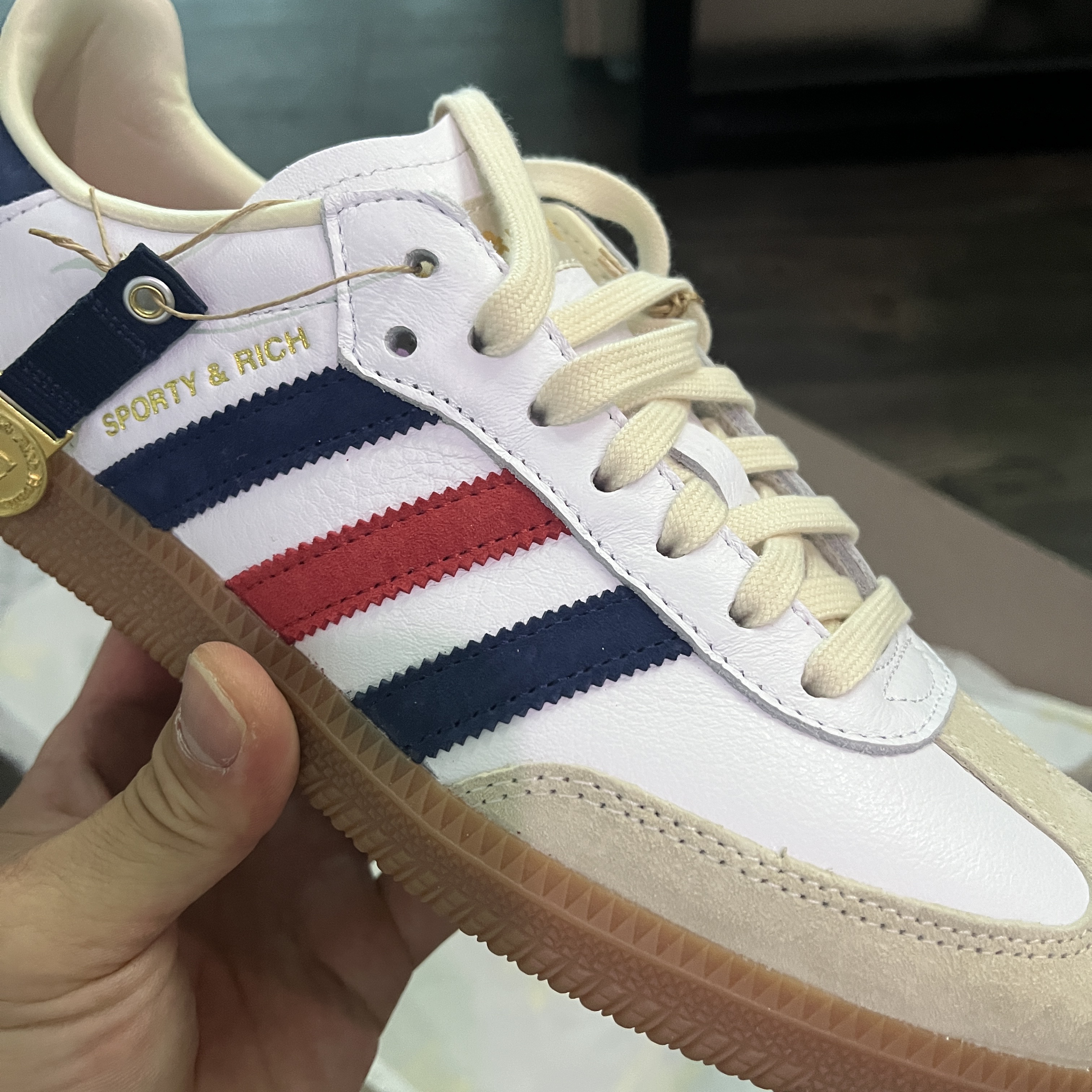 Adidas x Sporty & Rich Samba OG Cloud White Night Indigo 착용 스타일 - 1