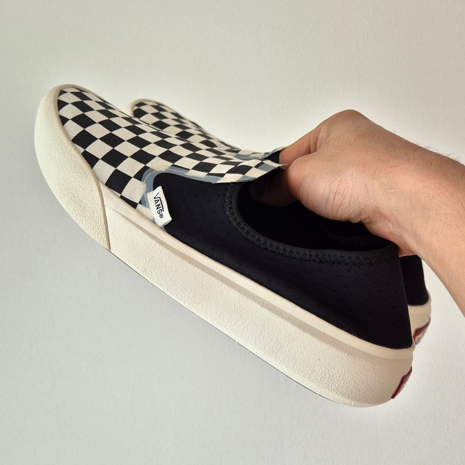 Vans Checkerboard Comfycush One Black 착용 스타일