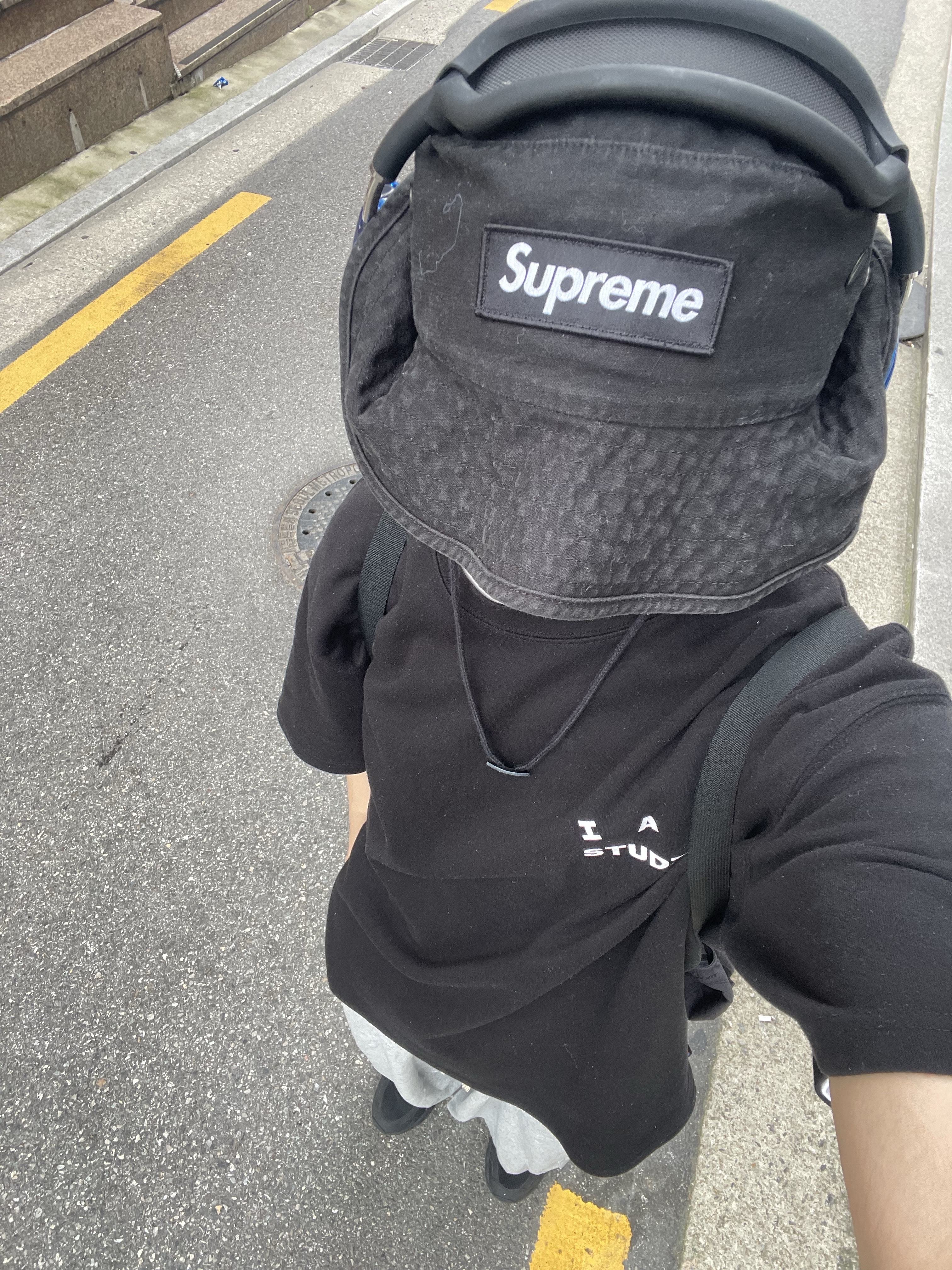 IAB Studio 10th Anniversary T-Shirts Pack White & Black (2 Pack), Supreme Mesh Small Backpack Black - 23SS 착용 스타일 - 4