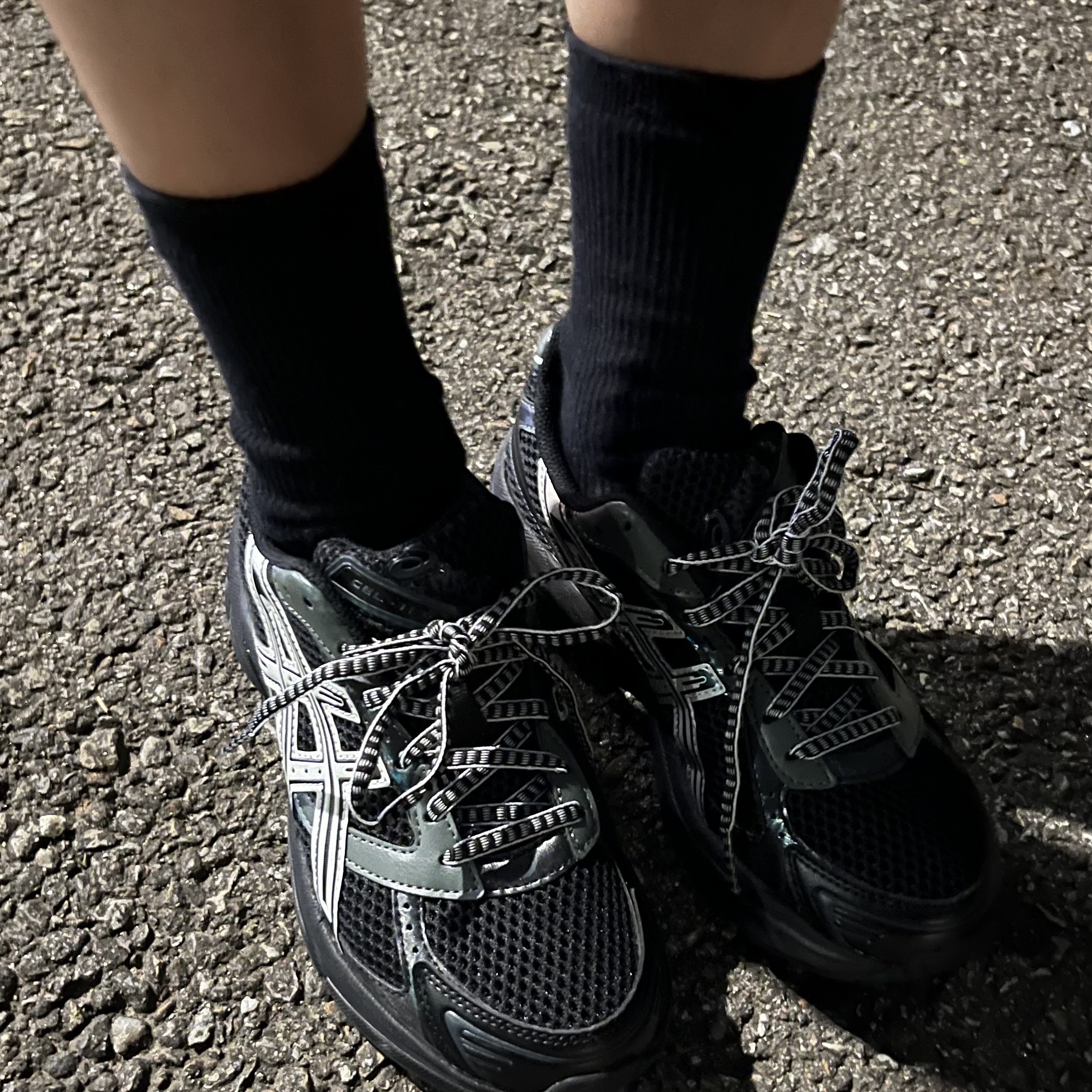Asics Gel-1130 Black Glacier Grey - Folder Exclusive 착용 스타일 - 1