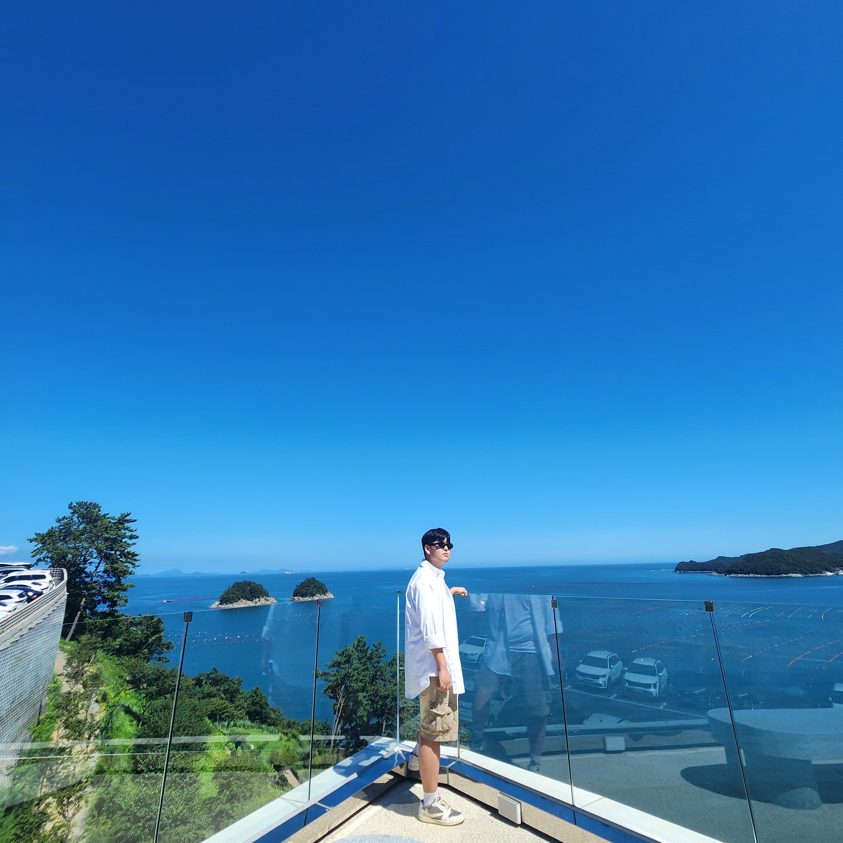 Wooyoungmi Flower Print Shirt White - 24SS, Jordan 1 x Travis Scott Retro Low OG SP Sail and Ridgerock 착용 스타일 - 3