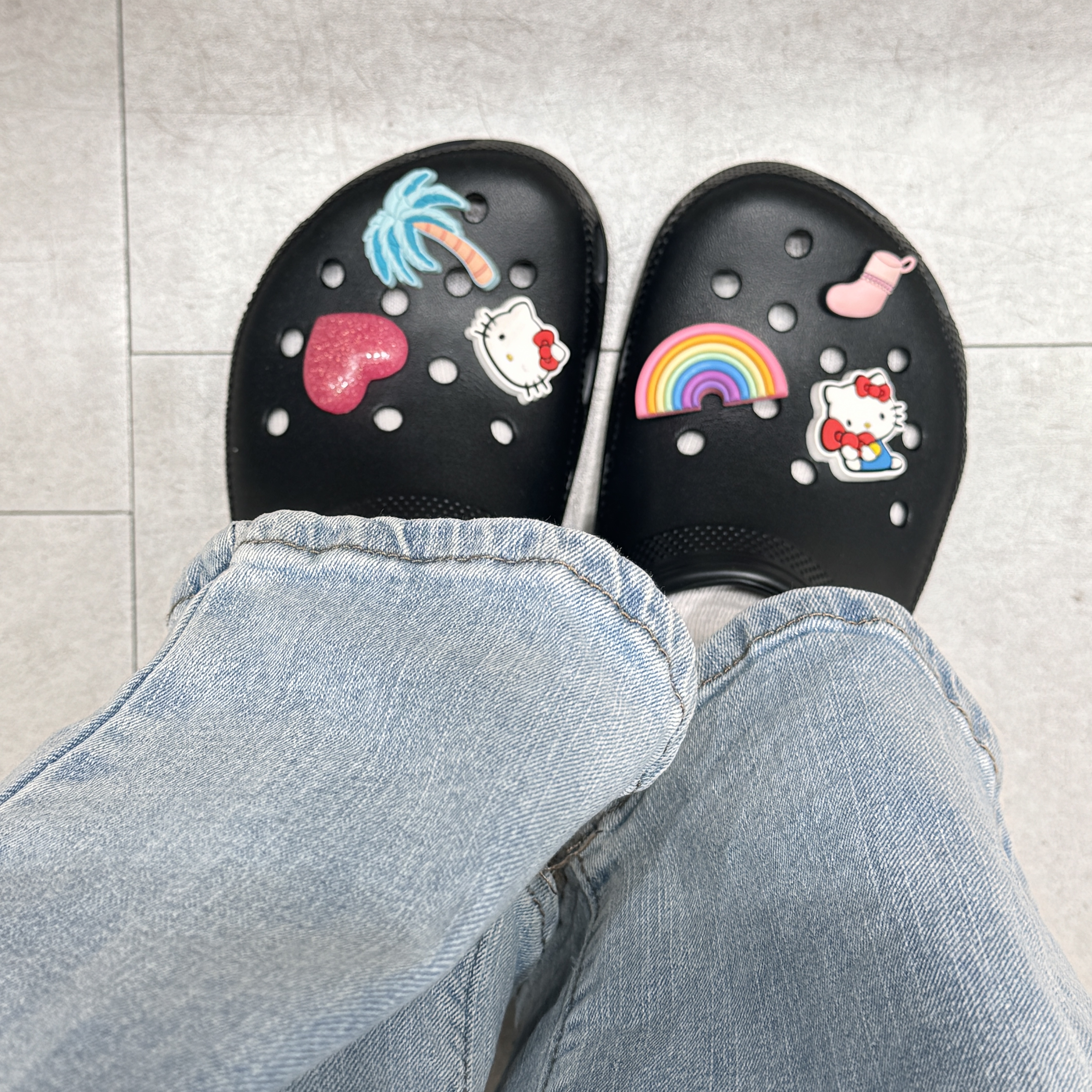 Crocs Classic Clog Black 착용 스타일