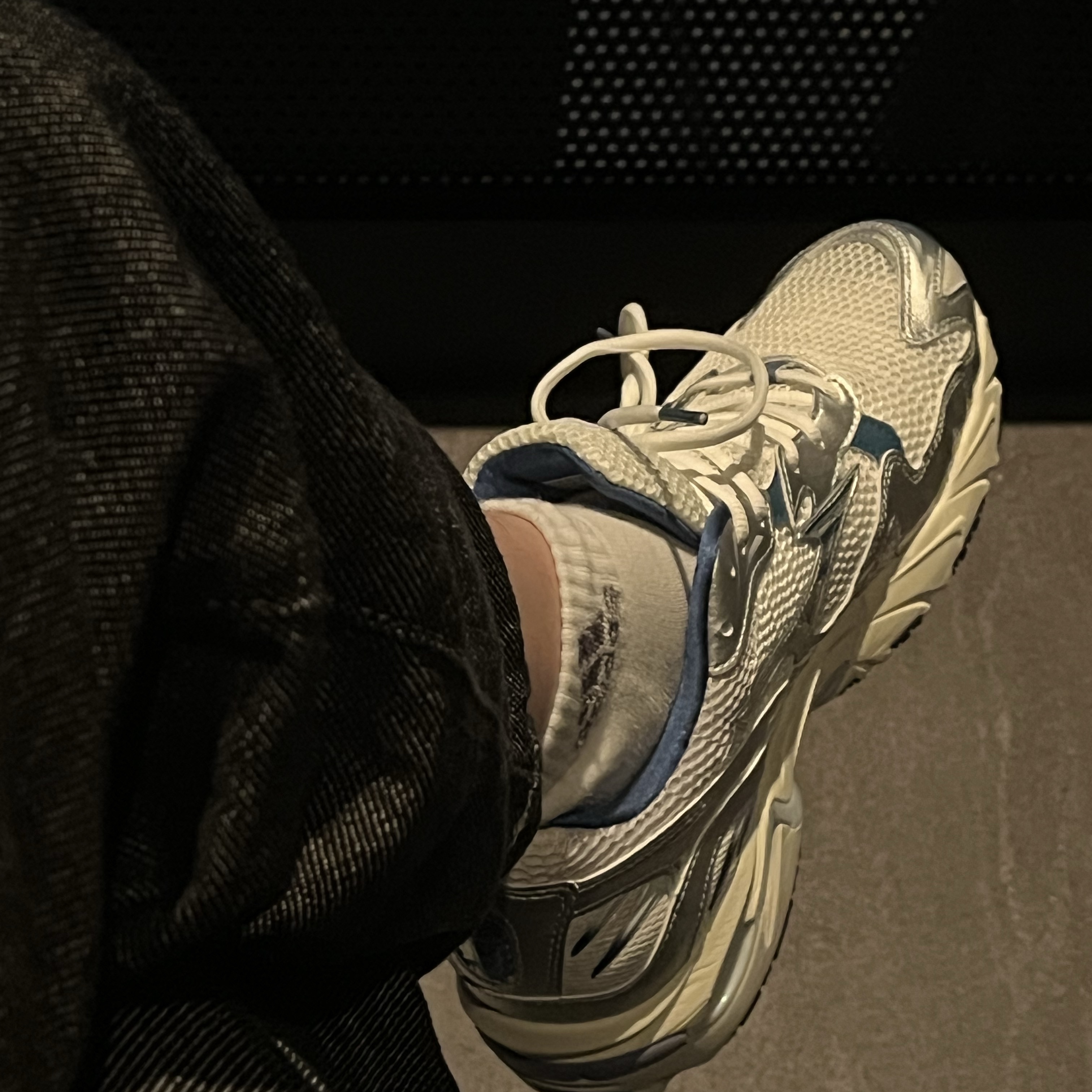 Mizuno Wave Rider 10 Arctic Ice 착용 스타일