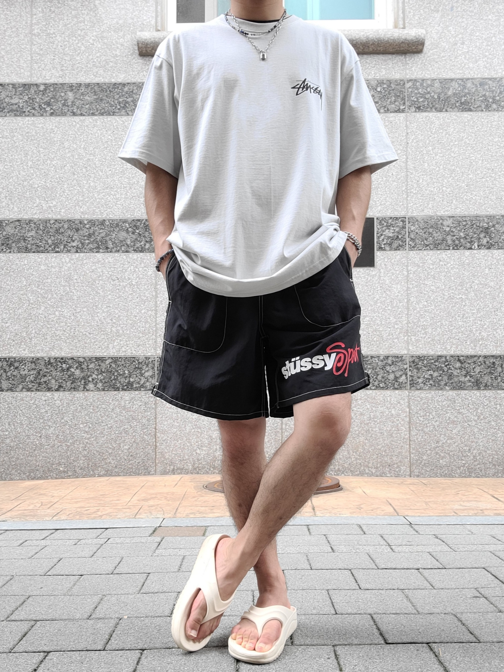 Stussy Cherries T-Shirt Fog, Stussy Sport Water Shorts Black 착용 스타일 - 1