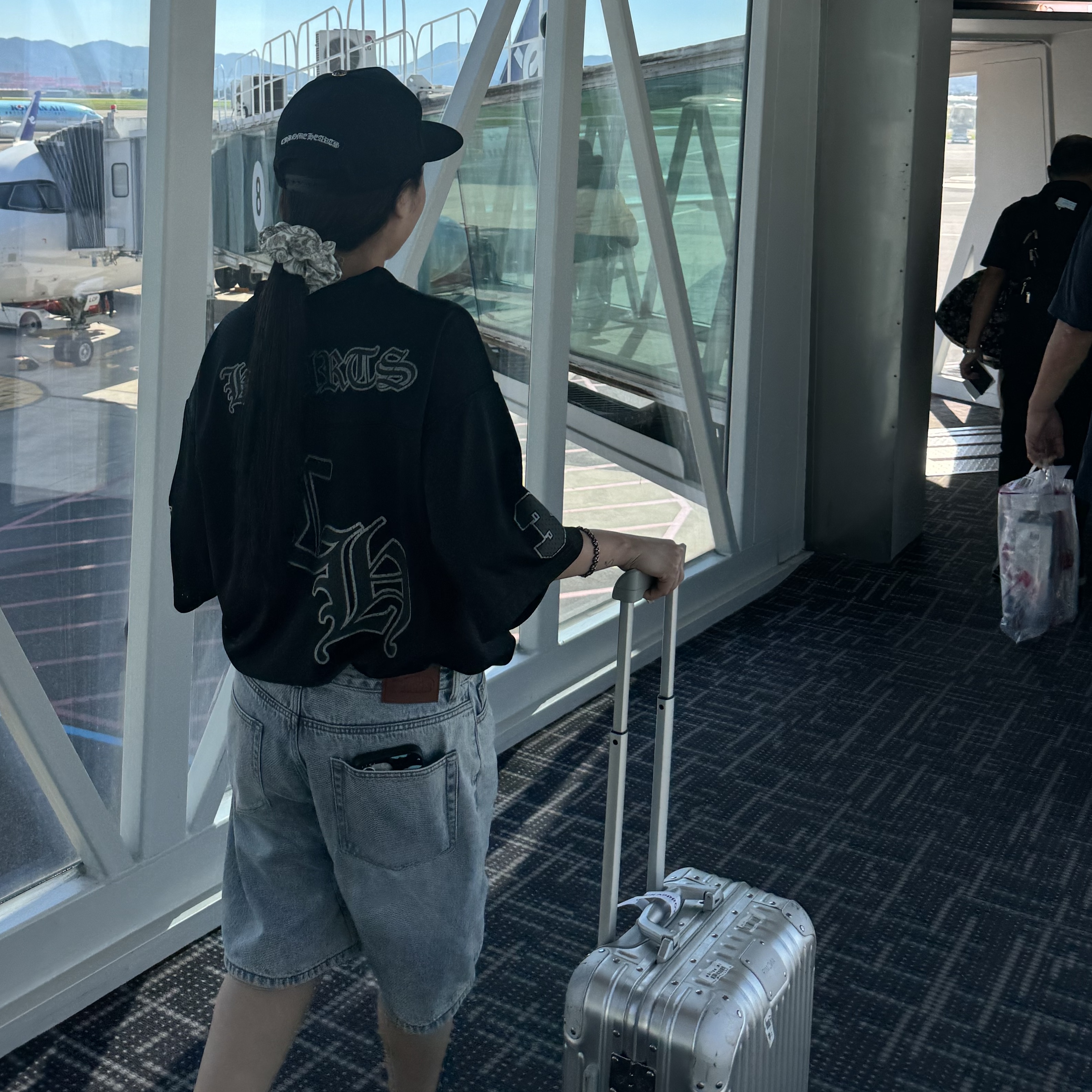 Chrome Hearts Mesh Stadium Jersey Black, Chrome Hearts Horseshoe Denim Baseball Hat Black 착용 스타일 - 2