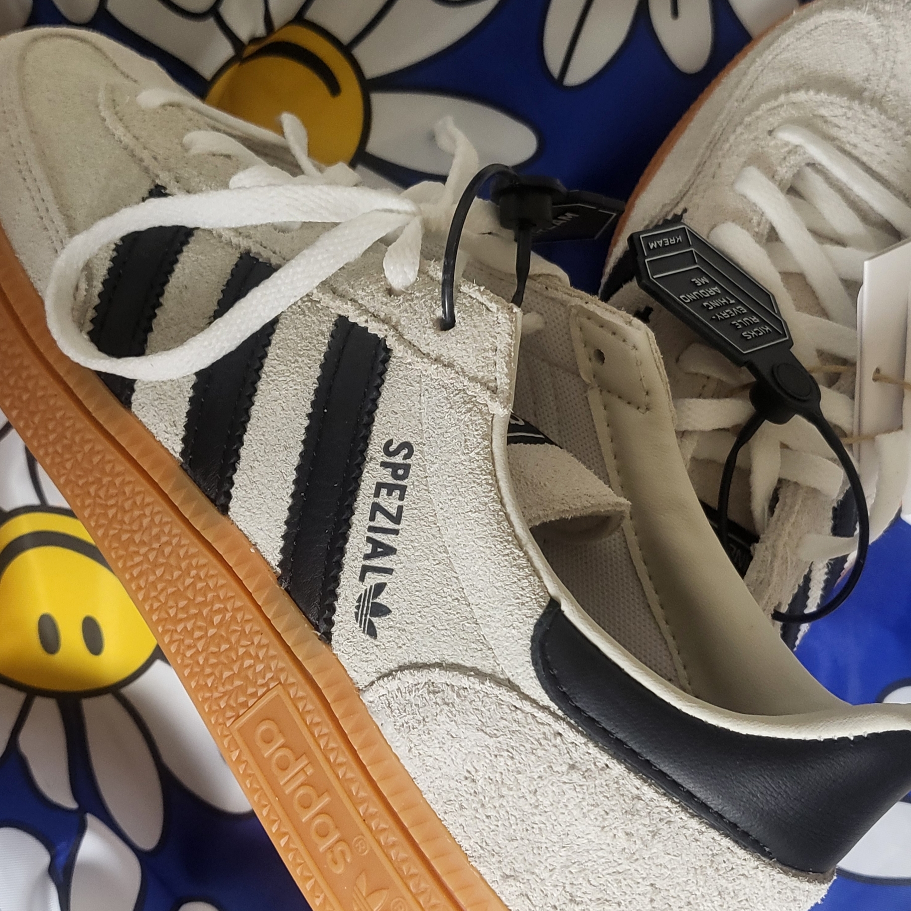 (W) Adidas Spezial Handball Aluminium Core Black 착용 스타일