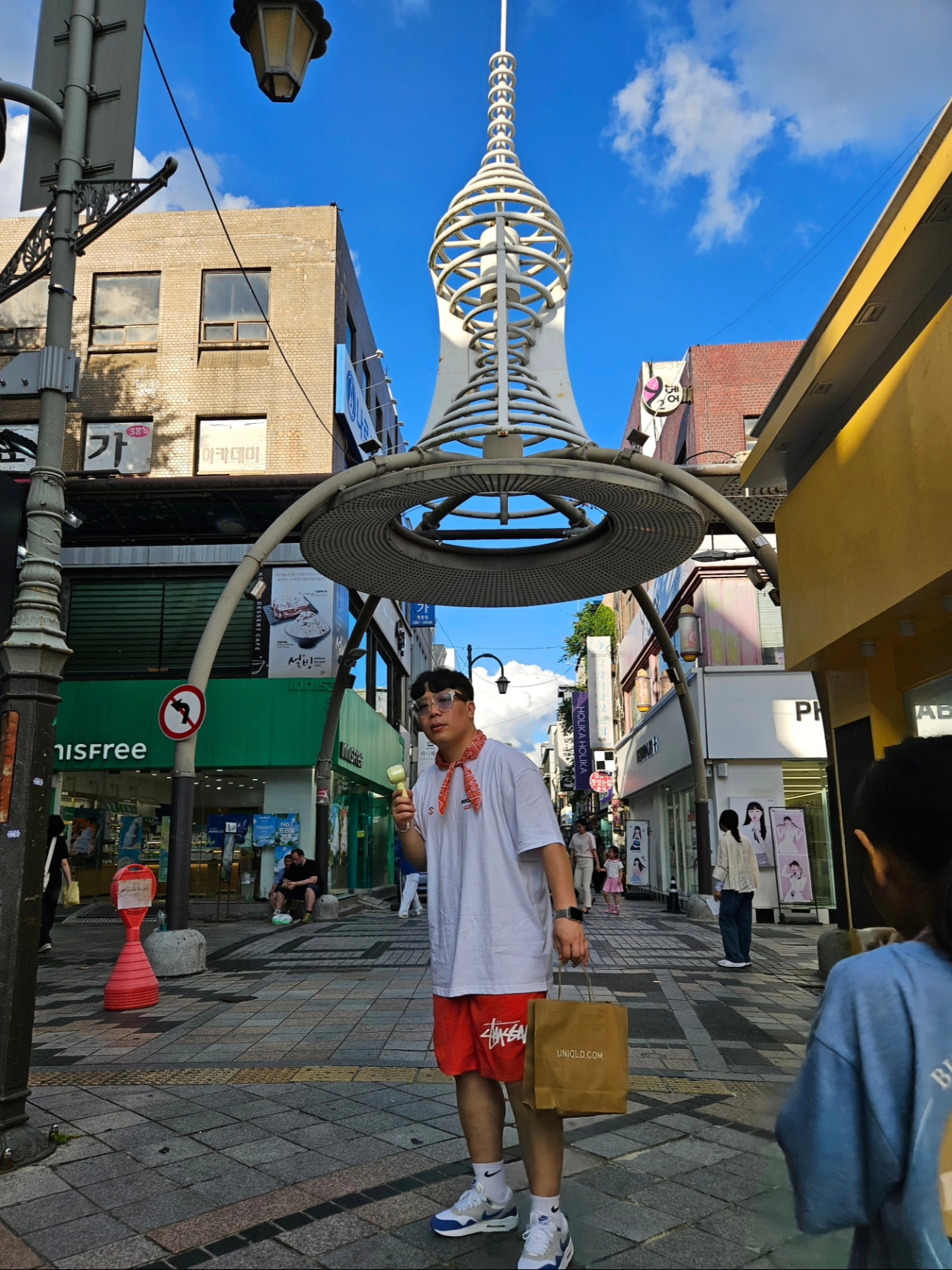 Supreme x Ducati Logos T-Shirt White - 24SS, Nike x Stussy Water Shorts Habanero Red 착용 스타일 - 2