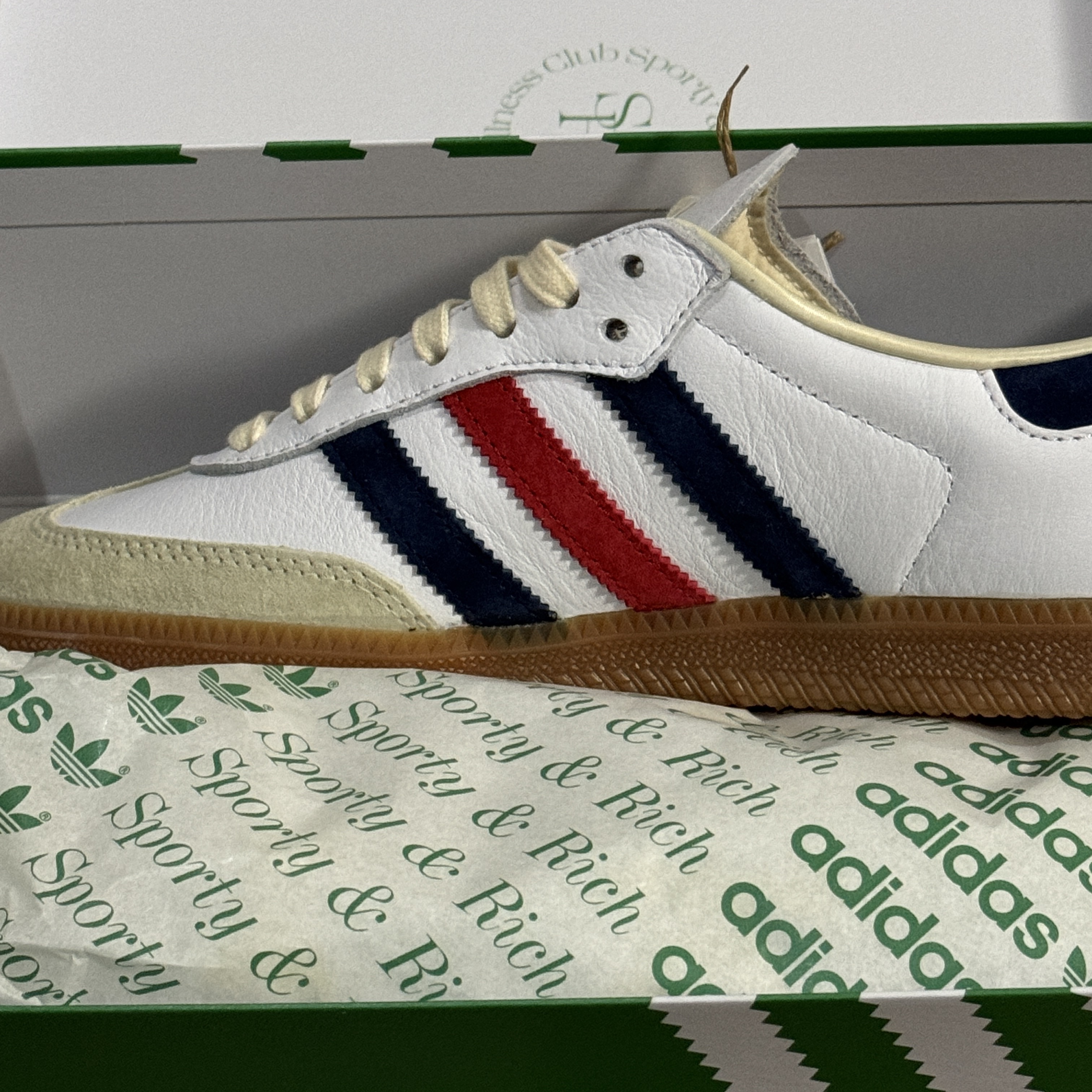 Adidas x Sporty & Rich Samba OG Cloud White Night Indigo 착용 스타일 - 1