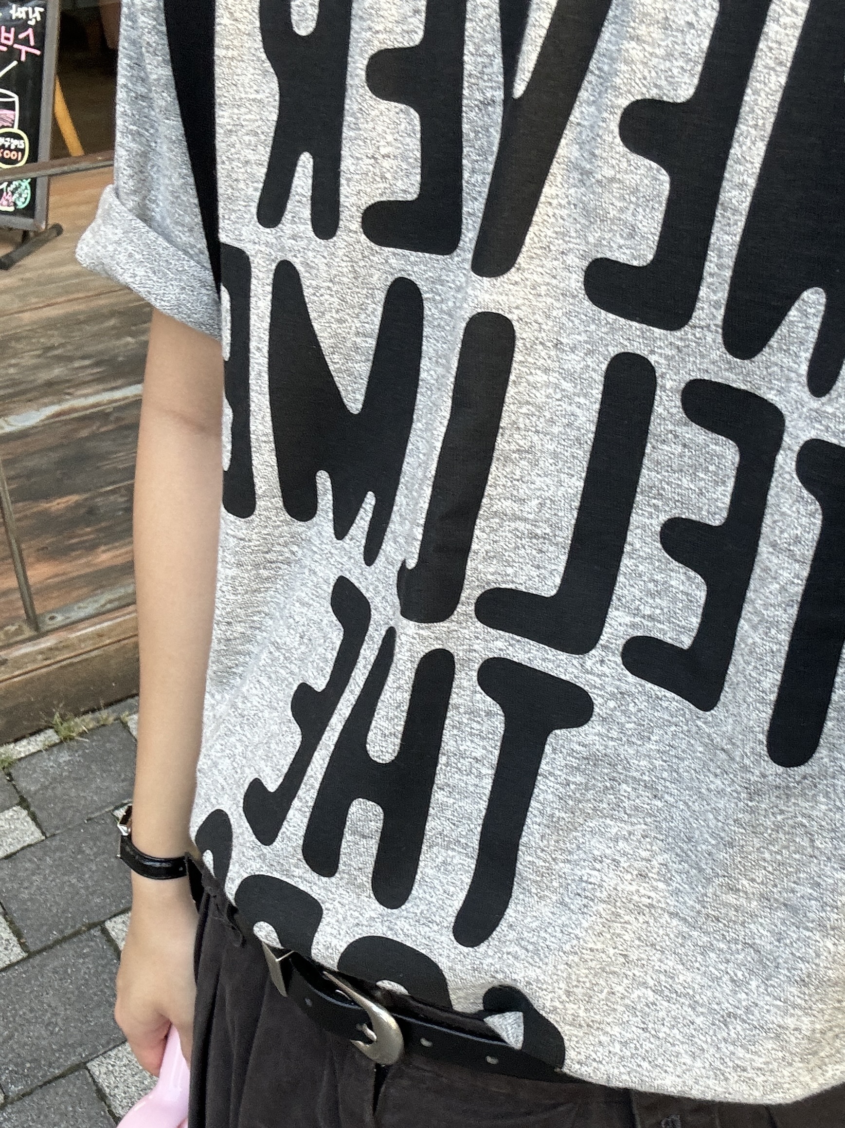 Human Made Star Wars Graphic T-Shirt #2 Gray, Nike Zoom Vomero 5 SP Black 착용 스타일 - 1