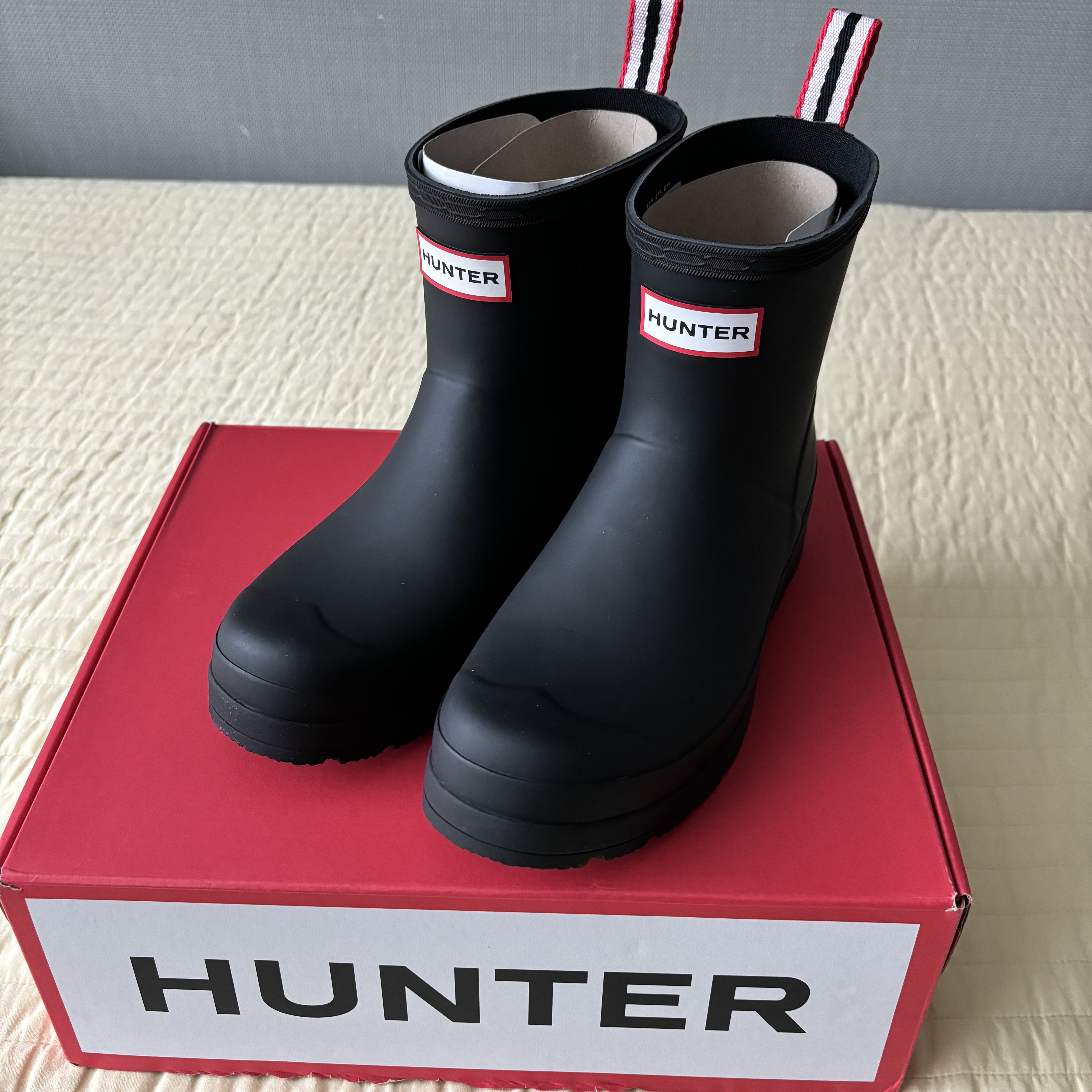 (W) Hunter Play Short Rain Boots Black 착용 스타일