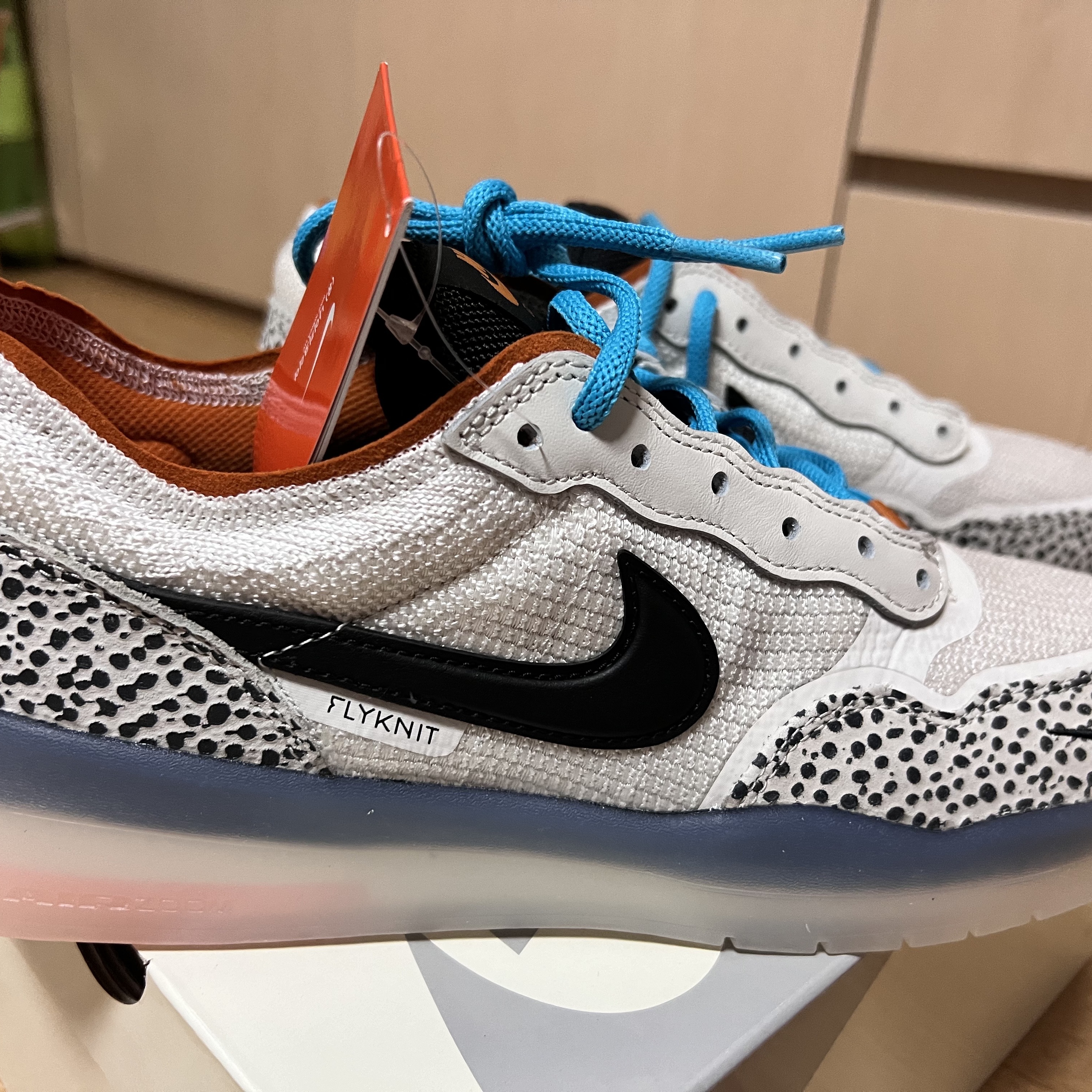 Nike SB PS8 Phantom and Black 착용 스타일 - 2