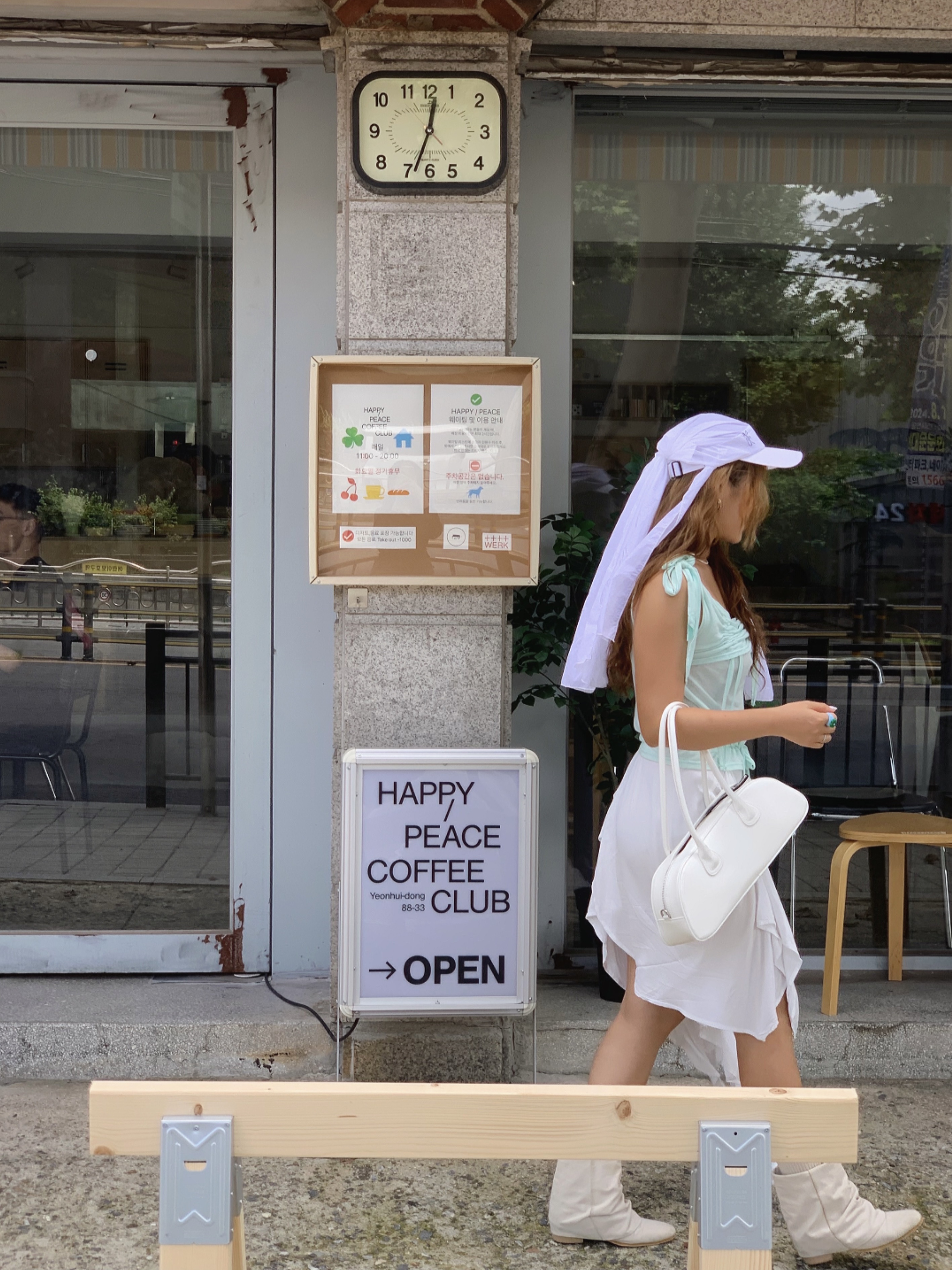ACOC Sunflower Cap Ivory 착용 스타일 - 1