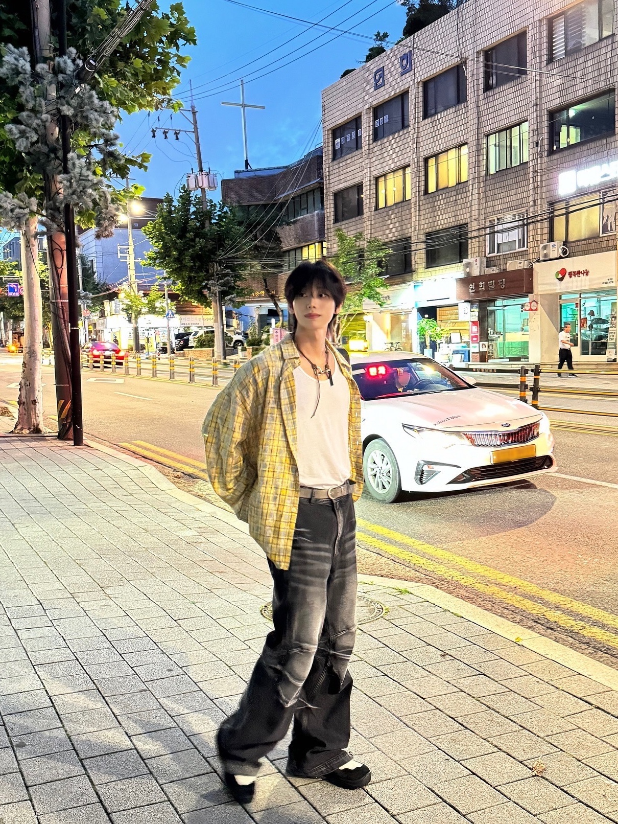 BLR Double Yoke Biker Washing Denim Pants Black (RENEW.), Our Legacy Ladon Leather Keychain Black 착용 스타일