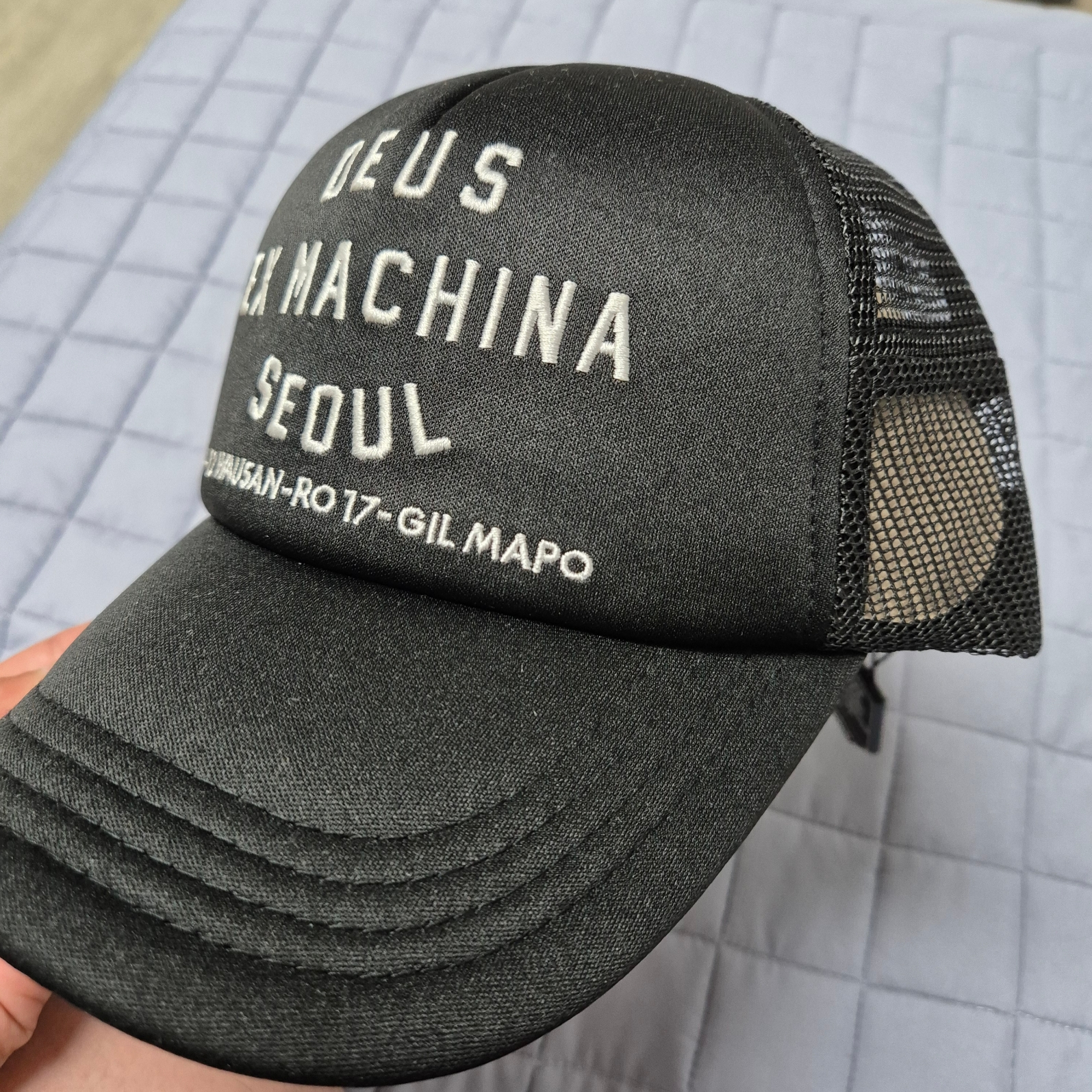 Deus Ex Machina Seoul Address Trucker Cap Black 착용 스타일