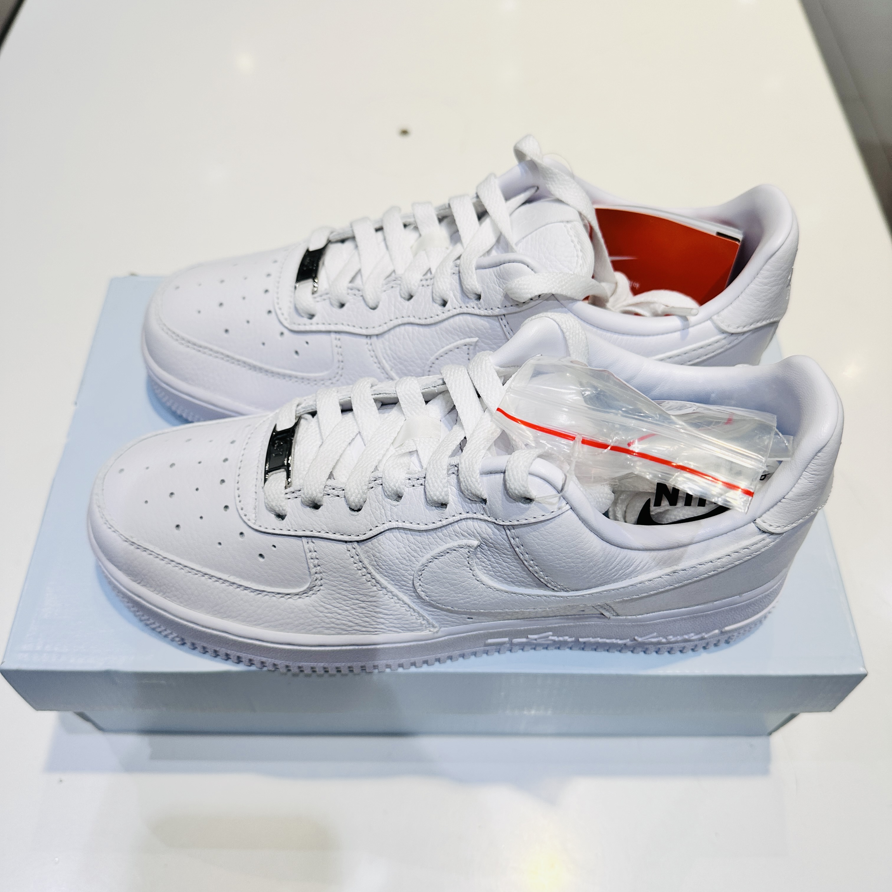 Nike x Drake Nocta Air Force 1 Low SP Certified Lover Boy White 착용 스타일 - 2