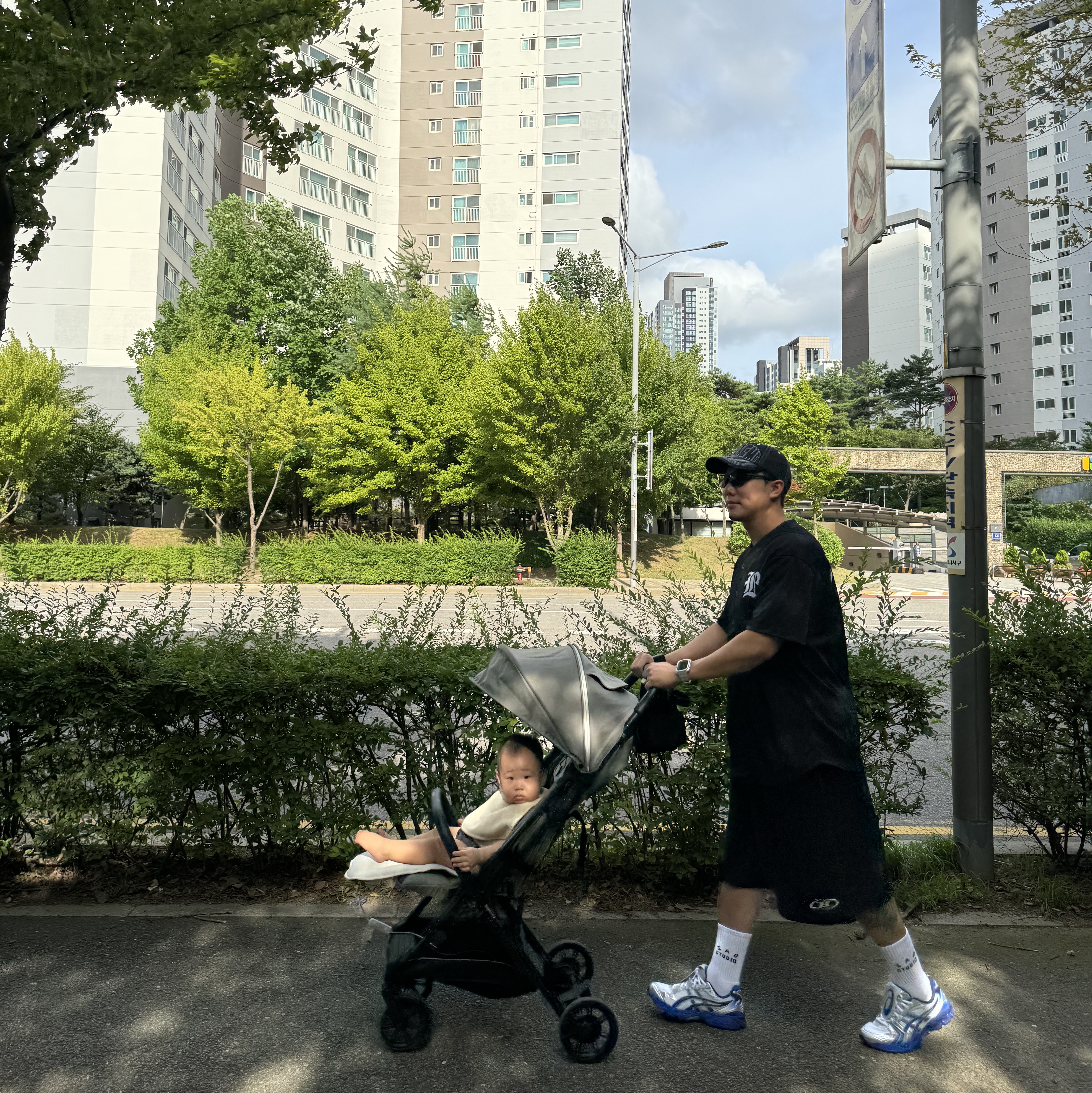 Asics x The Museum Visitor Gel-Kayano 14 Polar Shade Illusion Blue 착용 스타일
