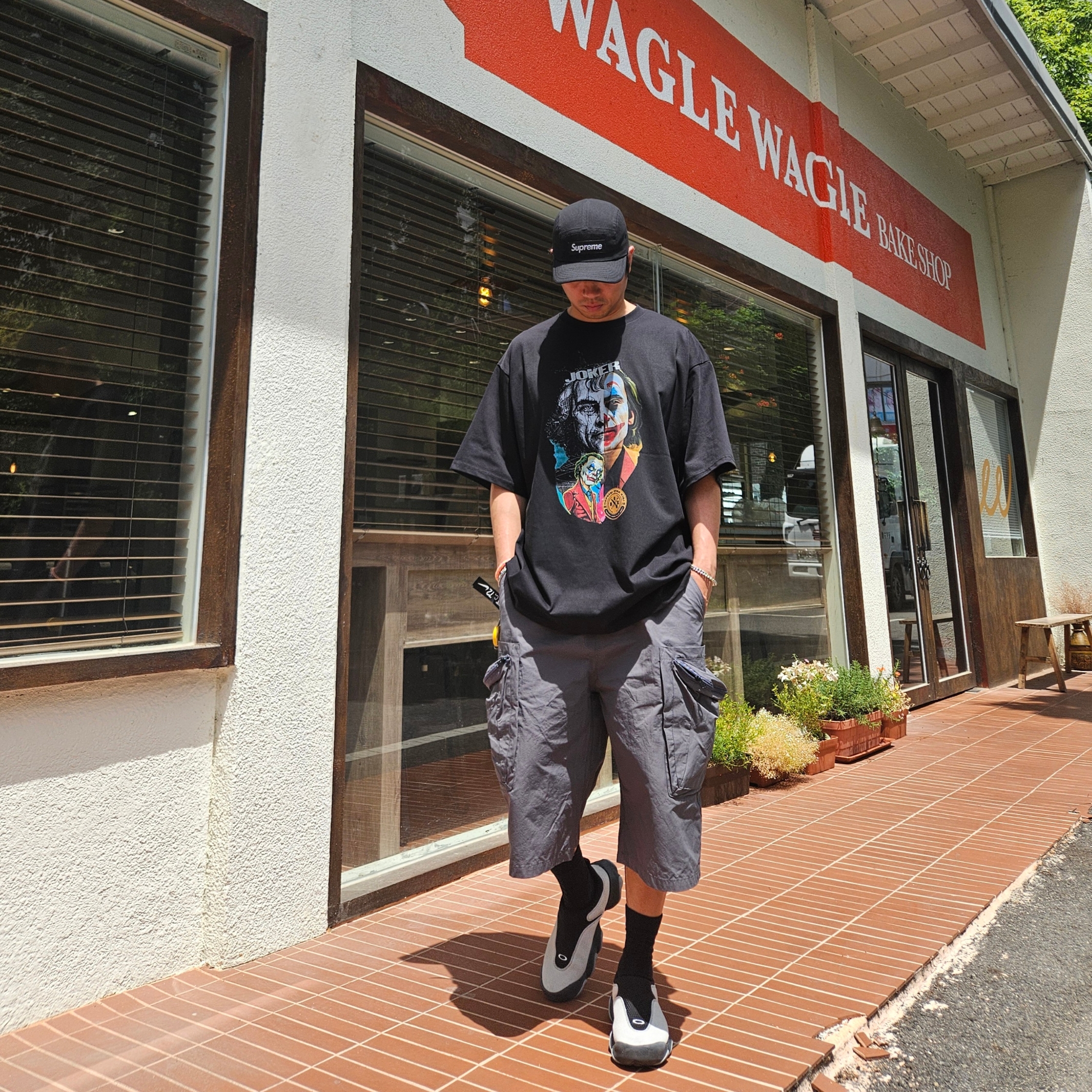 Oakley Factory Team x Brain Dead Flesh White Birch, Supreme Washed Chino Twill Camp Cap Black 착용 스타일