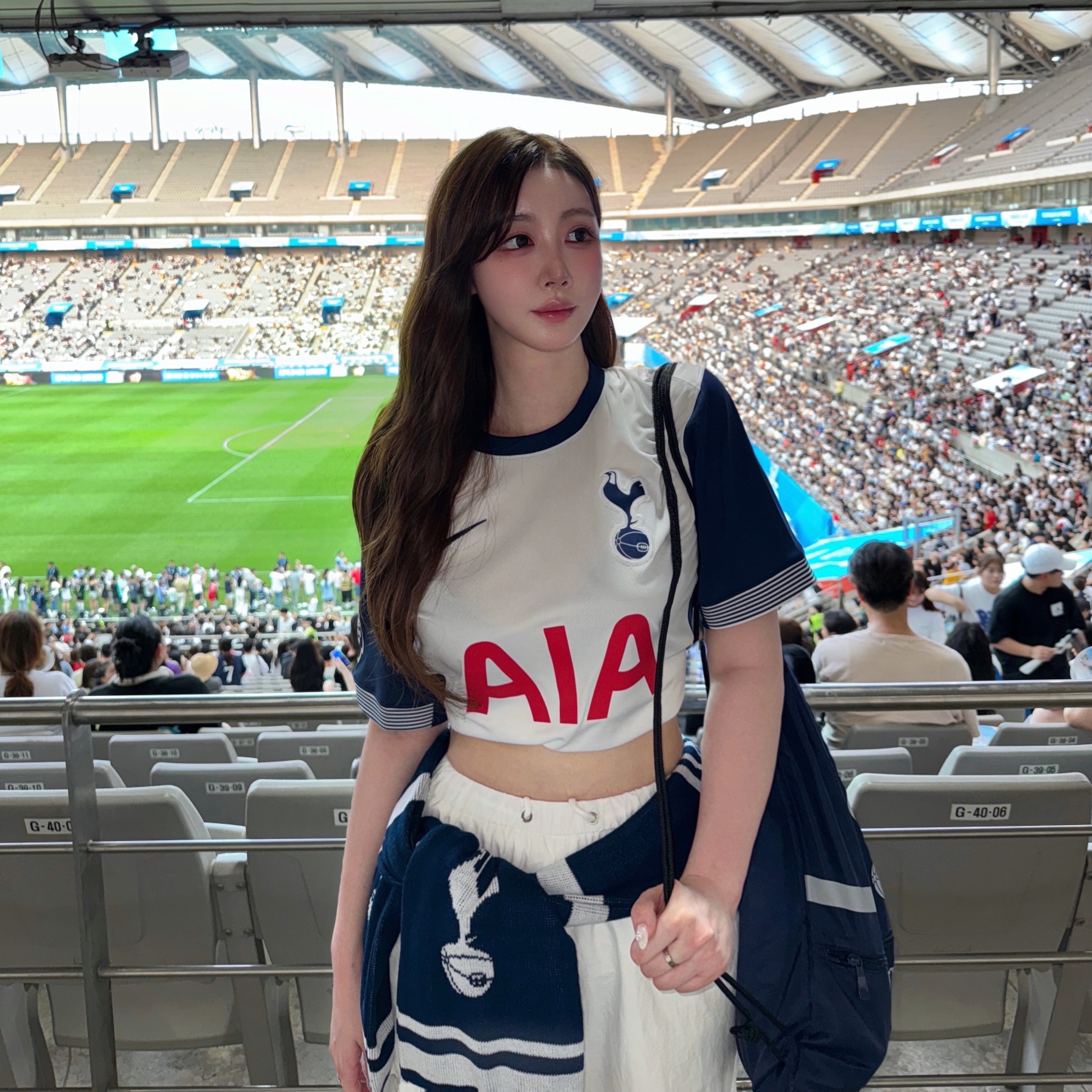 Nike Tottenham Hotspur 2024/25 Dri-Fit Stadium Home Jersey White (Non Marking Ver.) 착용 스타일 - 3