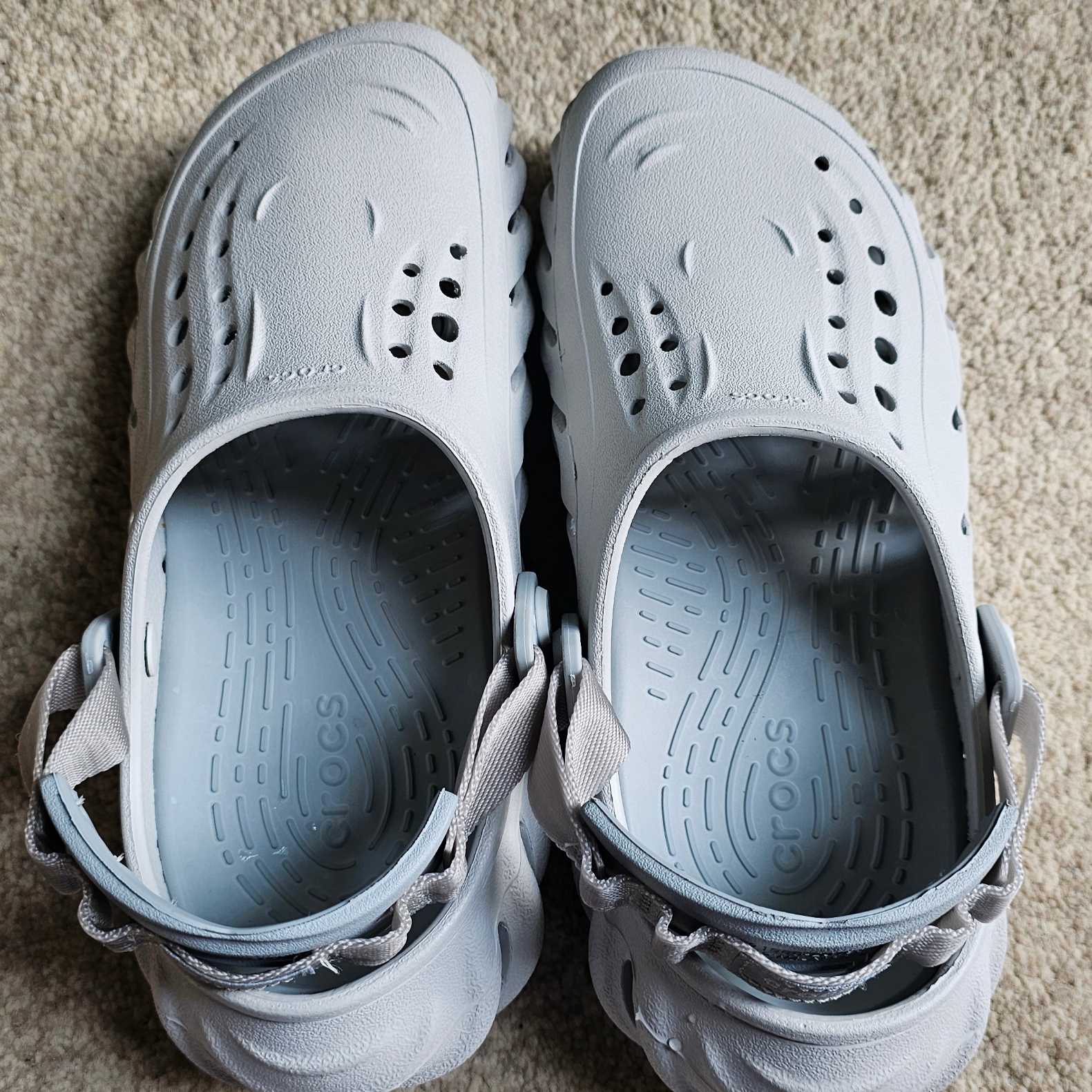 Crocs Echo Clog Atmosphere 착용 스타일
