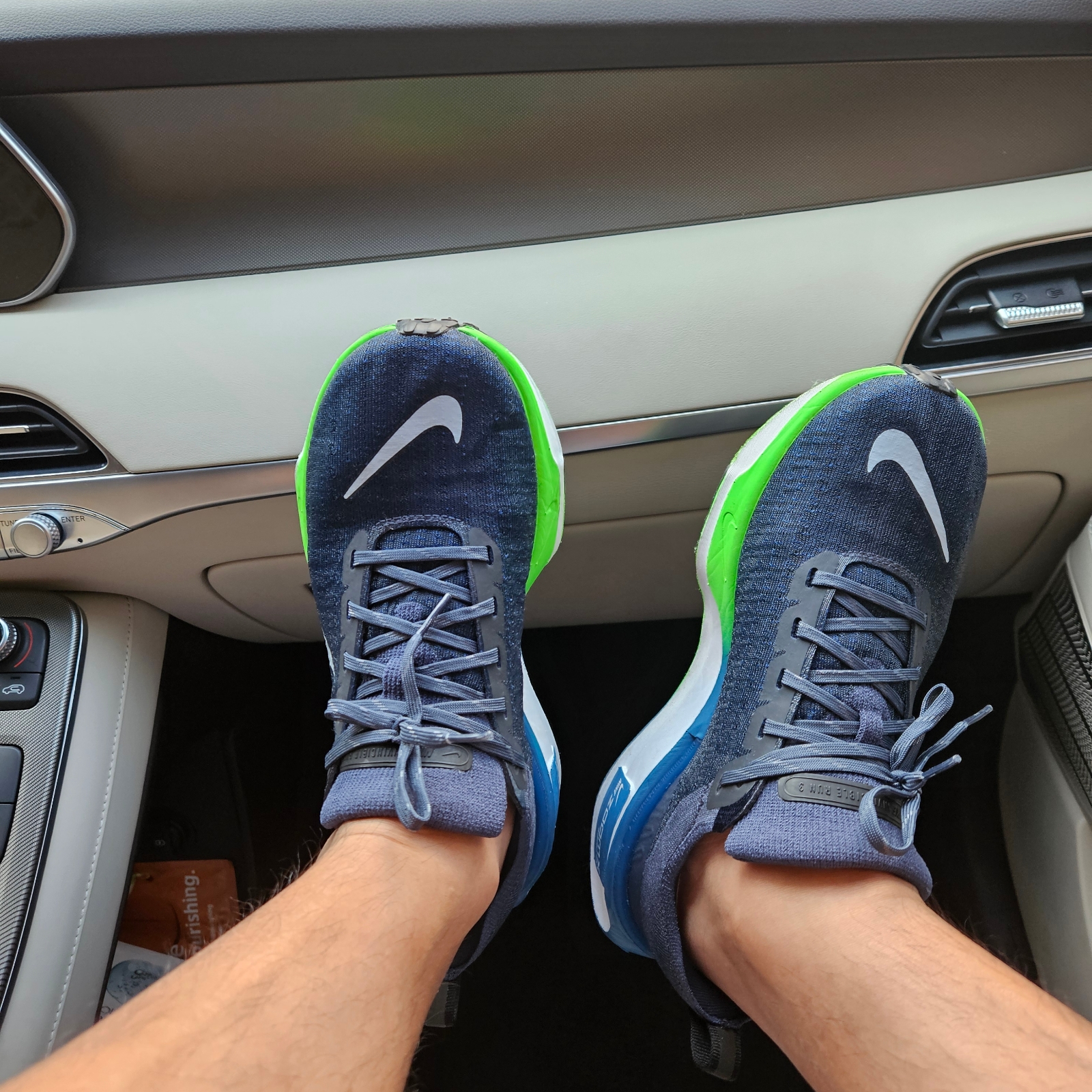 Nike Invincible 3 Thunder Blue Black 착용 스타일