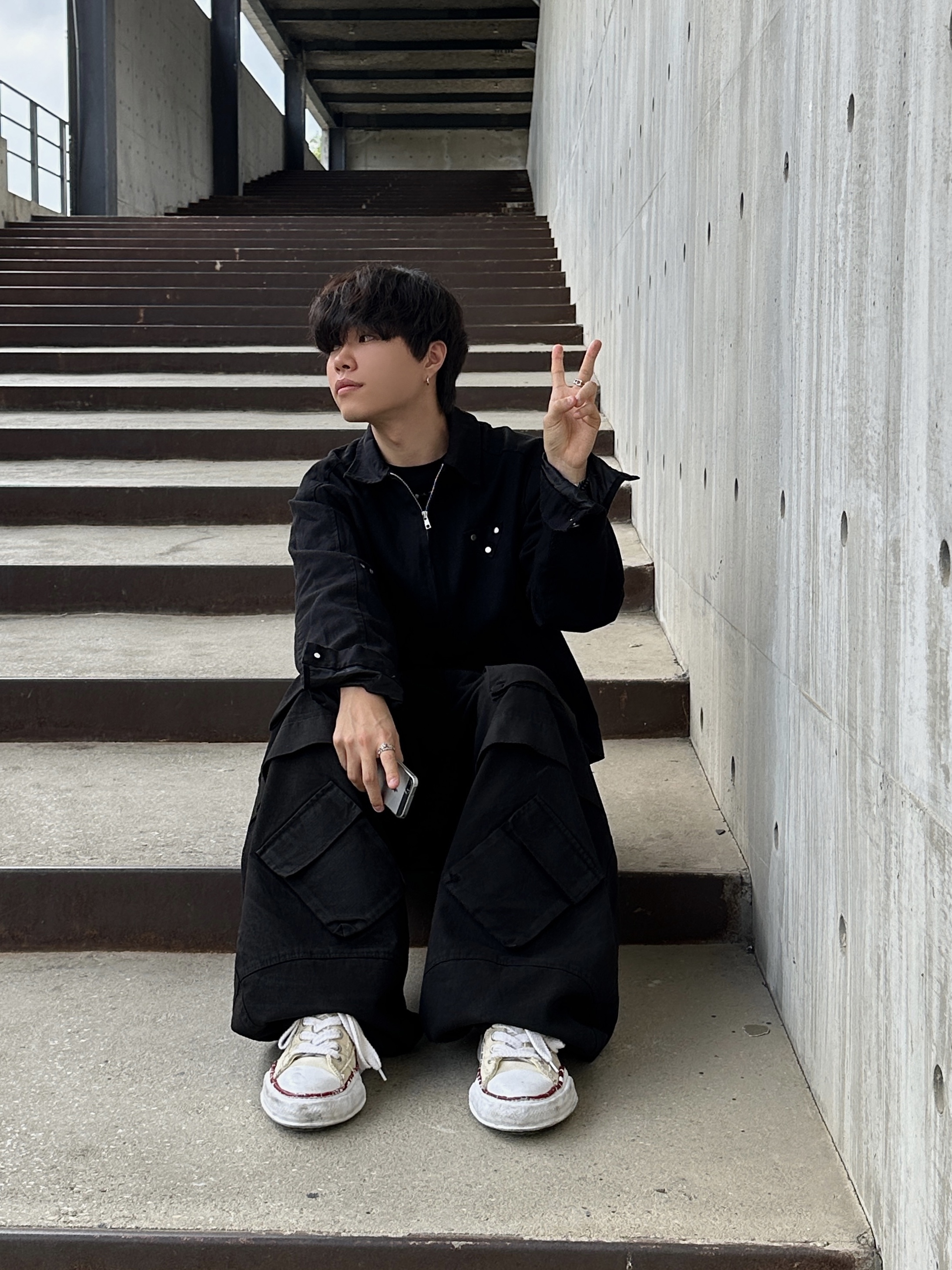 Maison Mihara Yasuhiro Peterson OG Sole Canvas Low-top Sneakers Natural 착용 스타일 - 1
