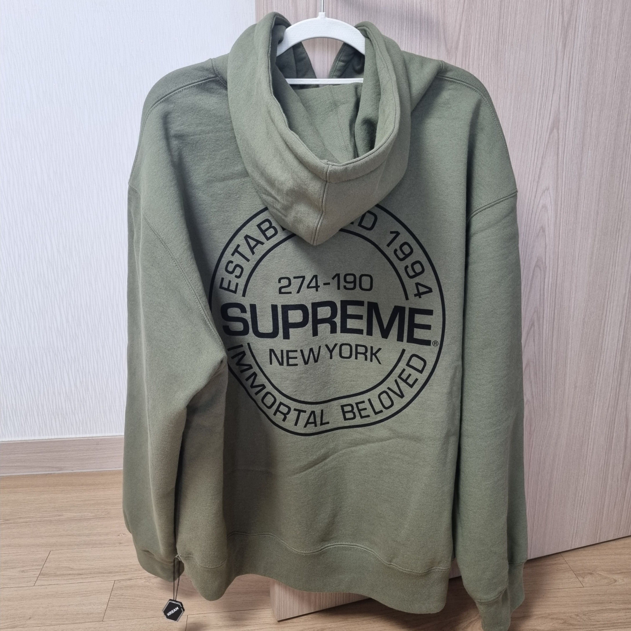 Supreme Immortal Hooded Sweatshirt Light Olive - 24SS 착용 스타일
