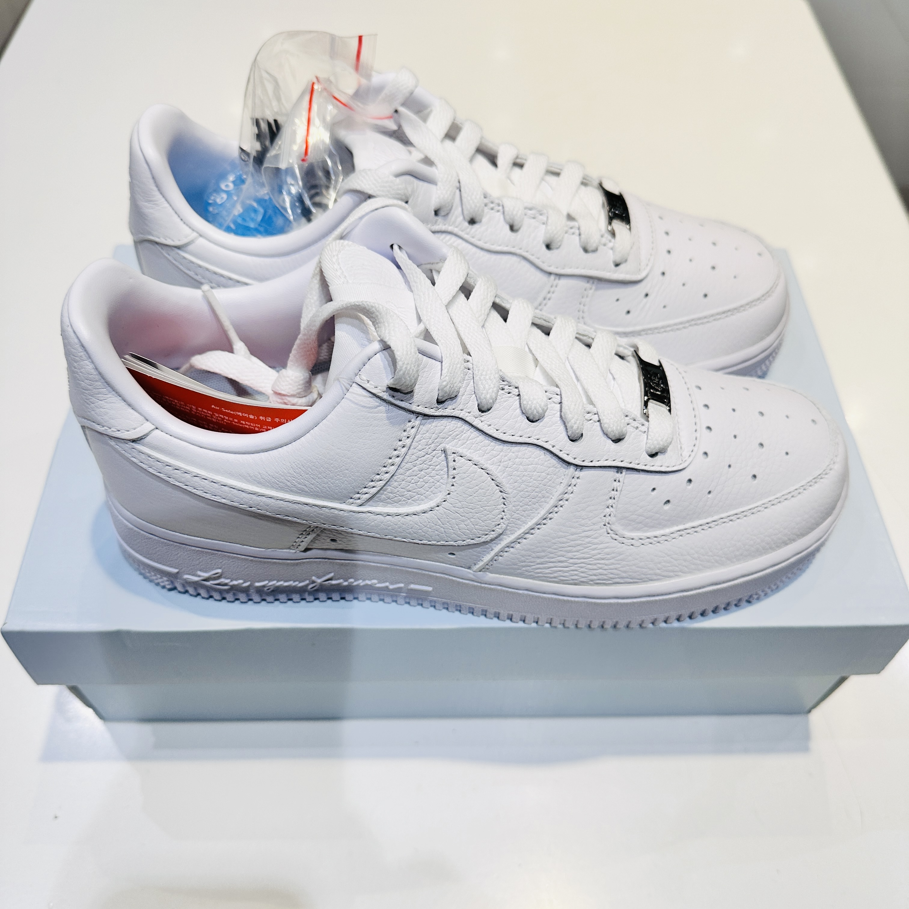 Nike x Drake Nocta Air Force 1 Low SP Certified Lover Boy White 착용 스타일 - 4