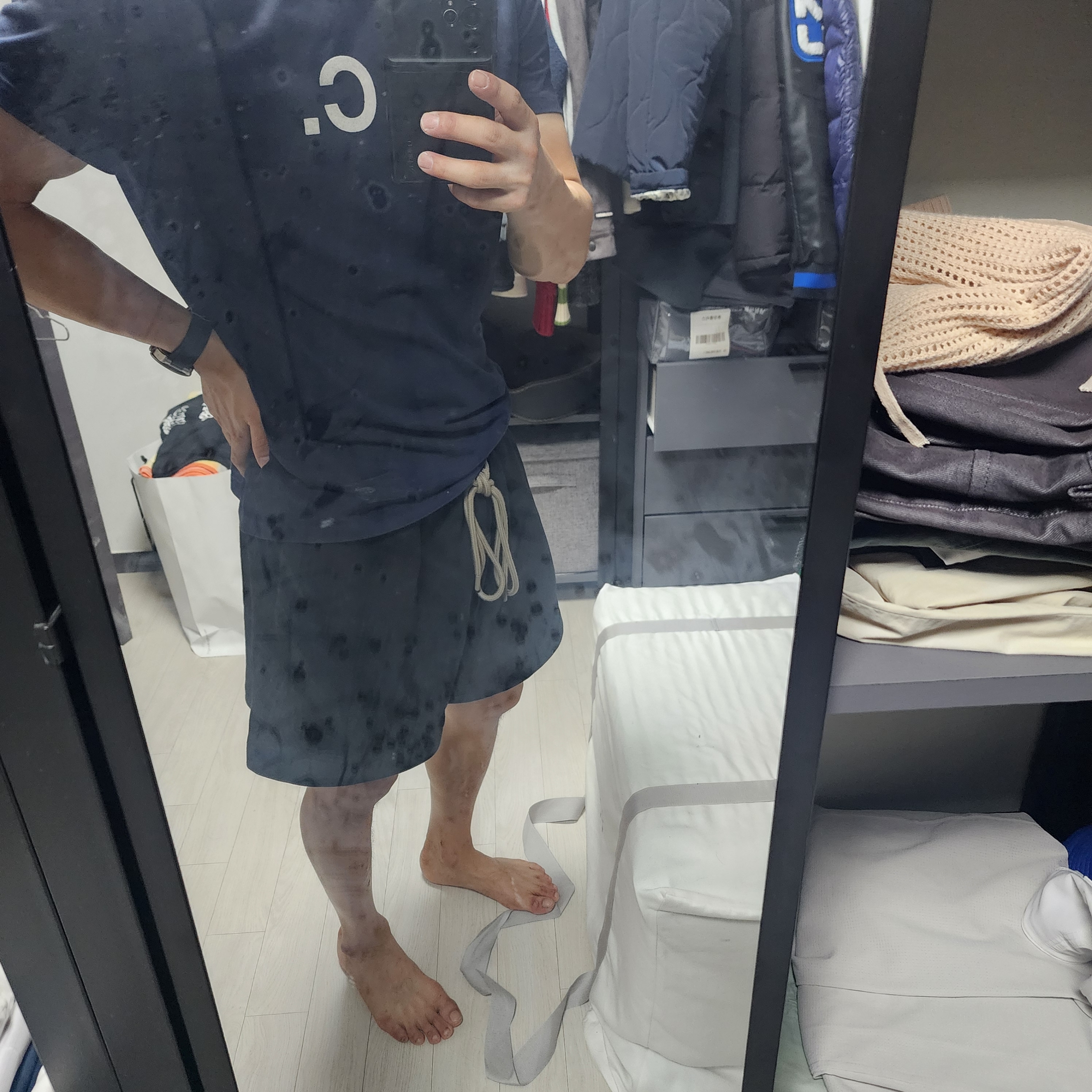 Essentials Sweatshorts Black - 24SS 착용 스타일 - 2