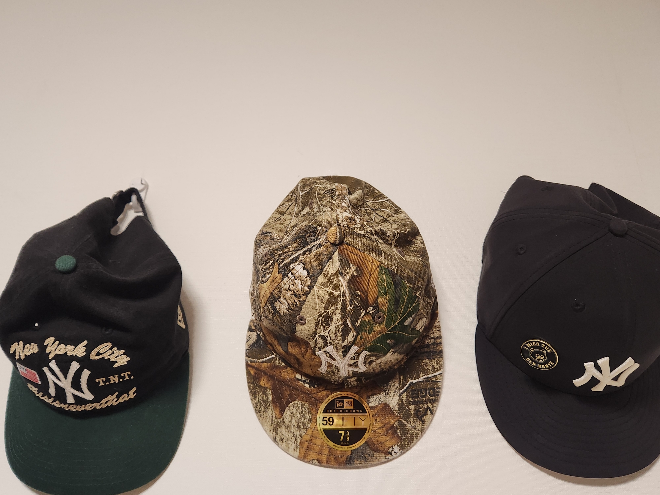 Thisisneverthat x New Era x MLB New York Yankees Unstructured Ball Cap Black Green, Thisisneverthat x New Era x MLB New York Yankees 59Fifty Classic Navy 착용 스타일