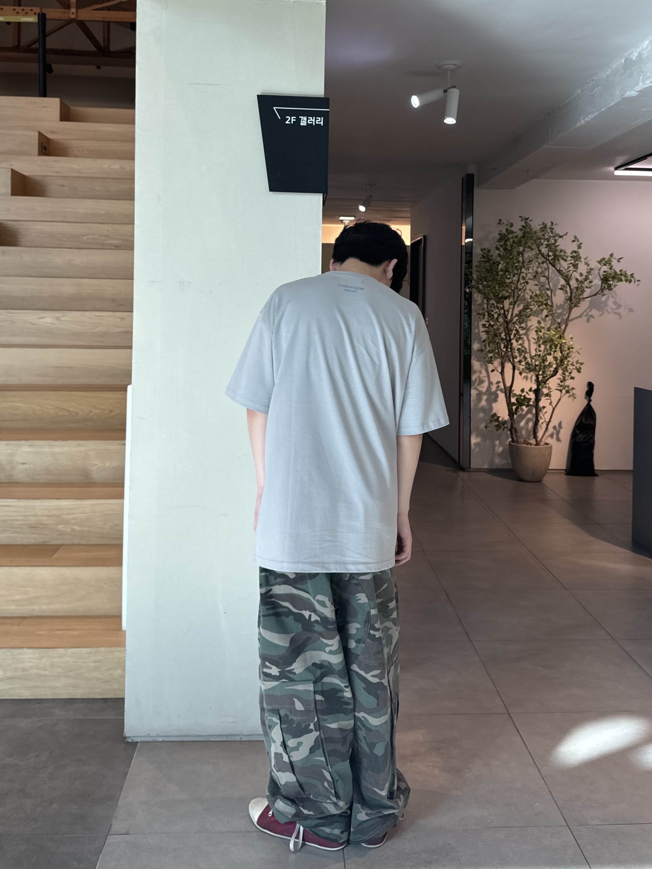 Undermycar Mu.51 Anti Fxxking Logo Play Big Cargo Camo Pants Camo Khaki, Balenciaga Paris Ultra Flat High Top Sneakers Red 착용 스타일 - 3