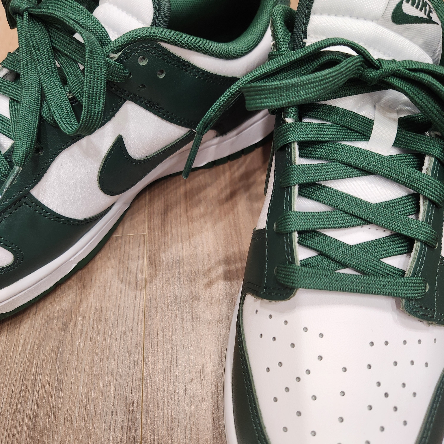 Nike Dunk Low Retro Varsity Green 착용 스타일 - 1