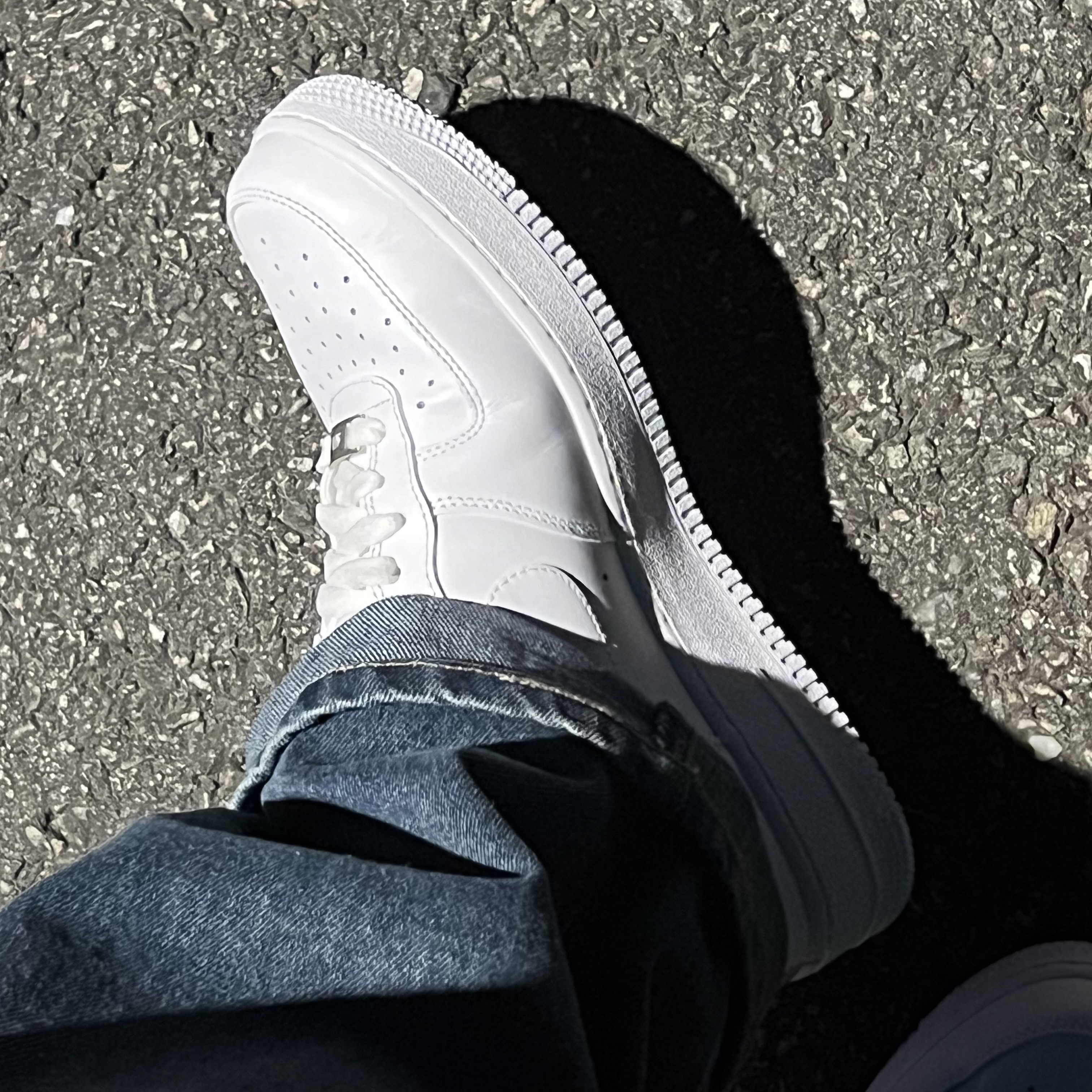 Nike Air Force 1 '07 Low White 착용 스타일 - 2