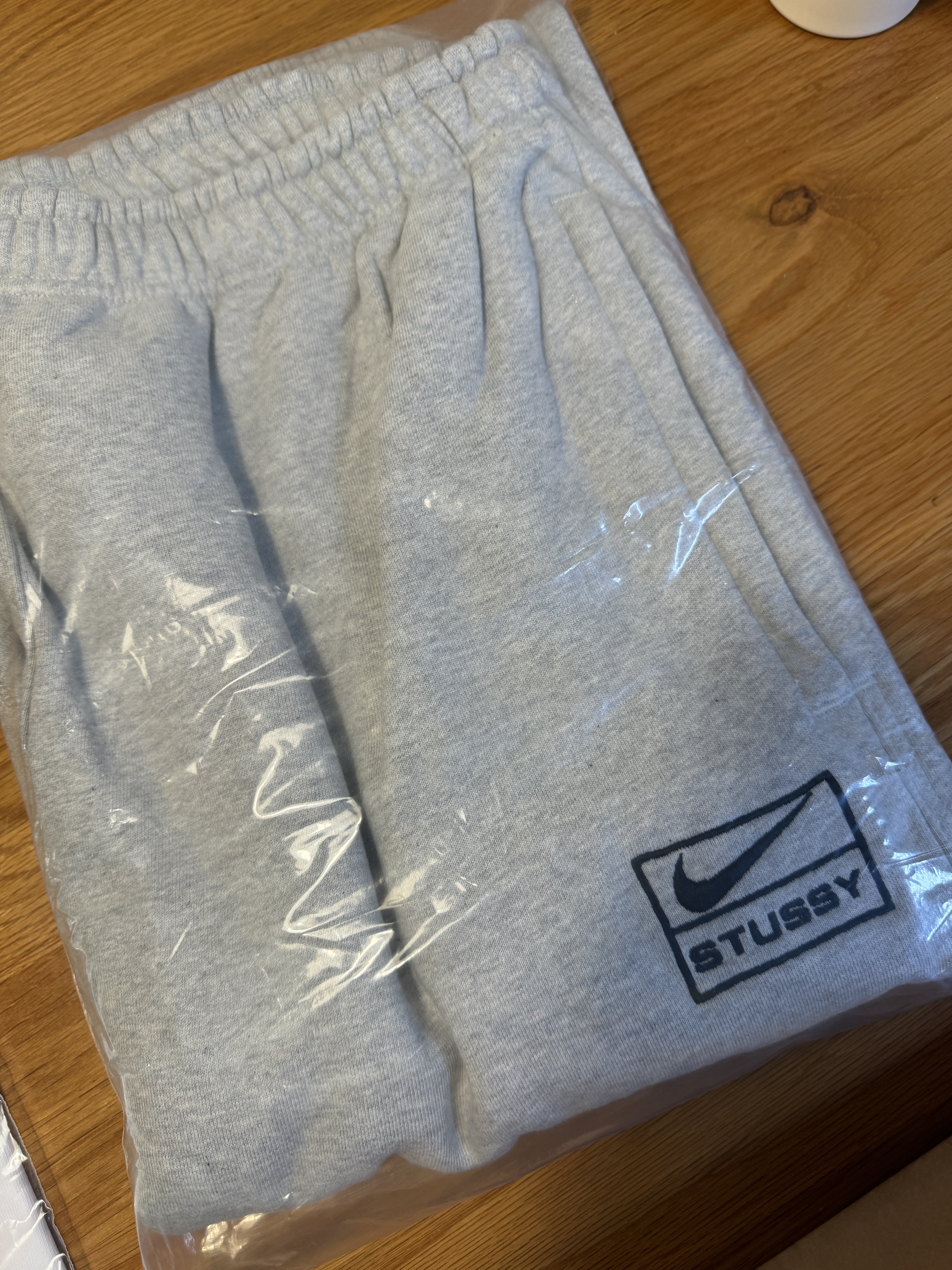 Nike x Stussy Fleece Pants Grey Heather (FN5231-050) 착용 스타일