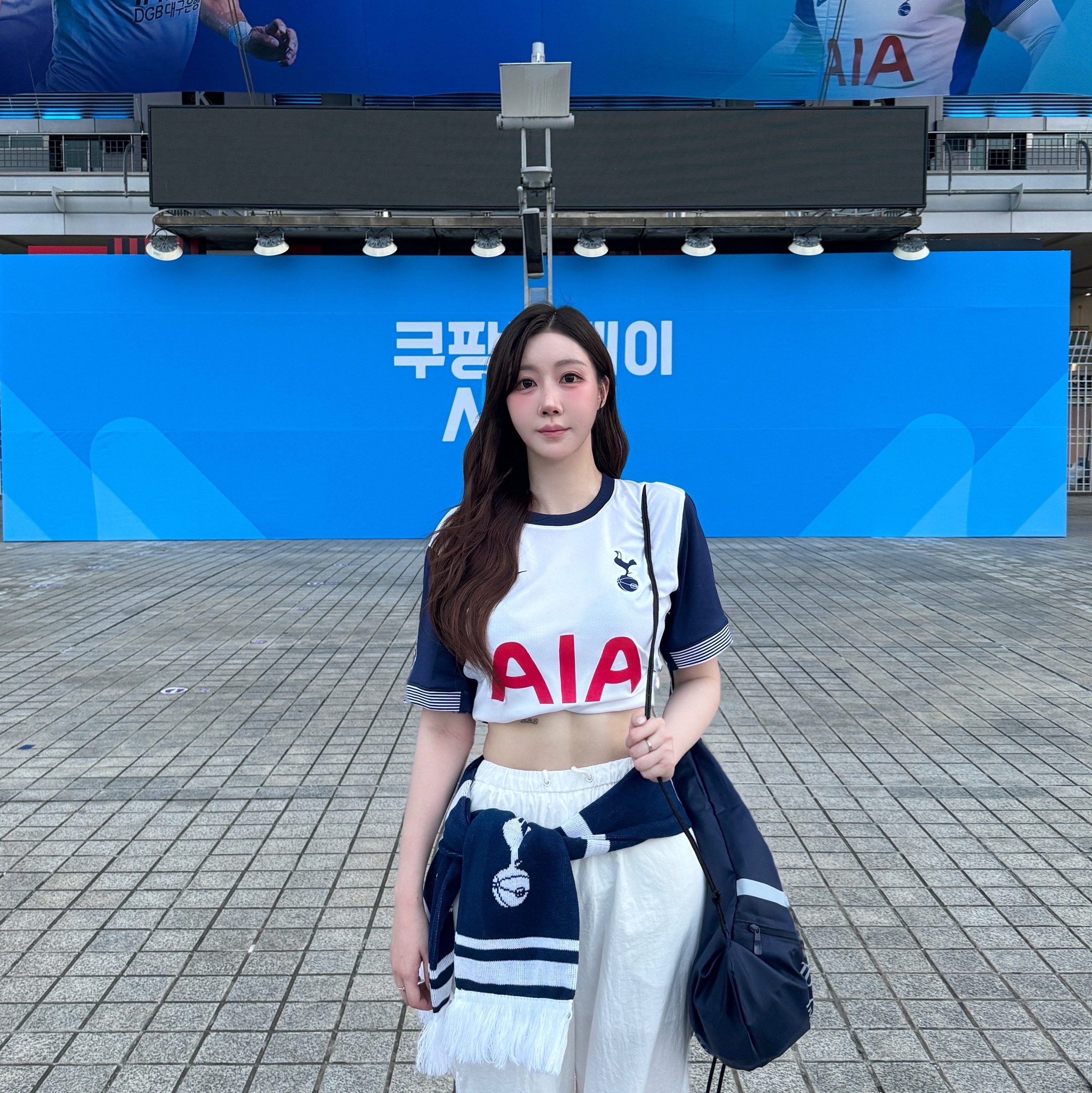 Nike Tottenham Hotspur 2024/25 Dri-Fit Stadium Home Jersey White (Non Marking Ver.) 착용 스타일 - 1