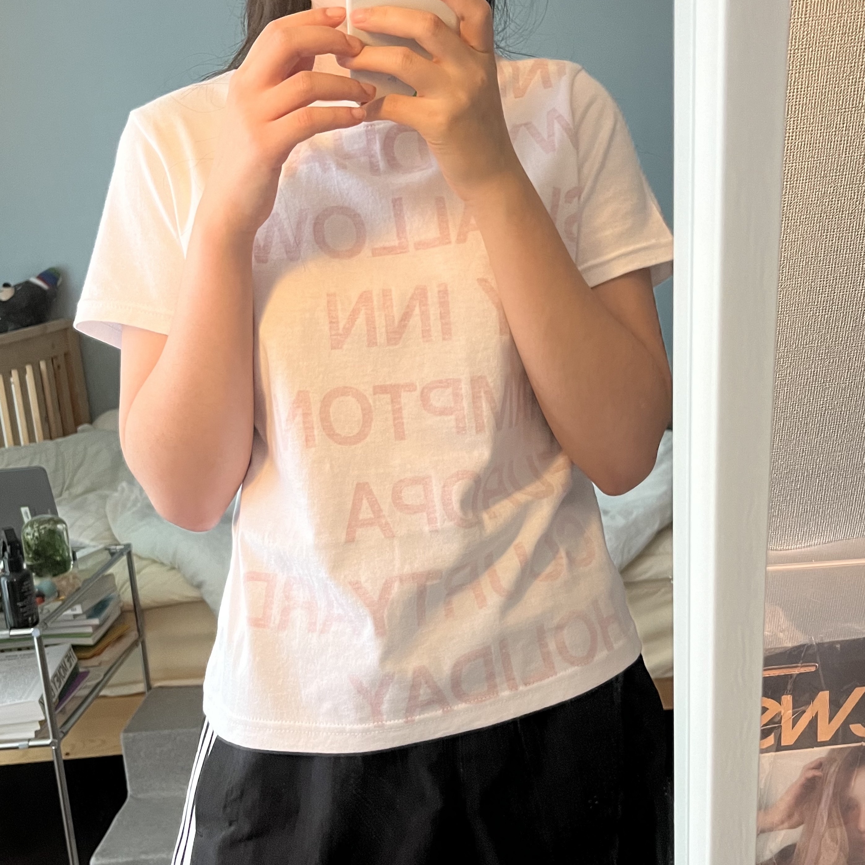 [KREAM 단독] Safarispot Women 1/2 Highway Inn T-Shirt White Red, (W) Adidas 3-Stripes Woven Shorts Black - KR Sizing 착용 스타일 - 2
