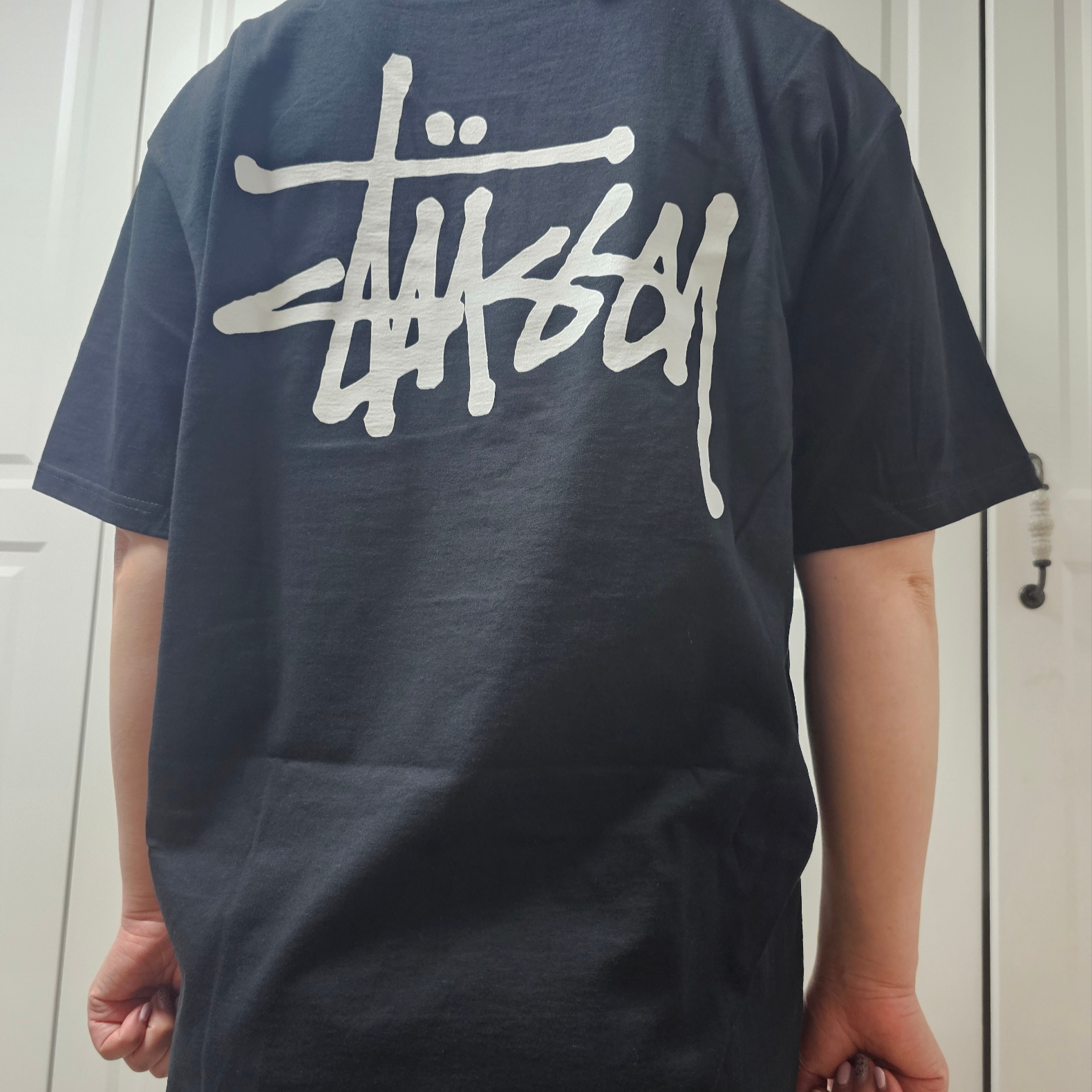 Stussy Basic Stussy T-Shirt Black 2024, 2025 착용 스타일