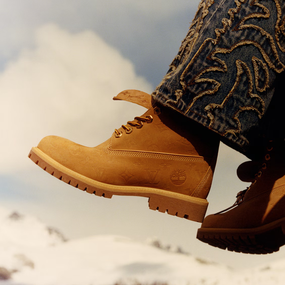 Timberland Premium 6 inch Waterproof Boot Wheat Nubuck - Wide, Timberland x Supreme Diamond Plate 6 Inch Premium Waterproof Boot Pink - 23FW - Medium 착용 스타일 - 6