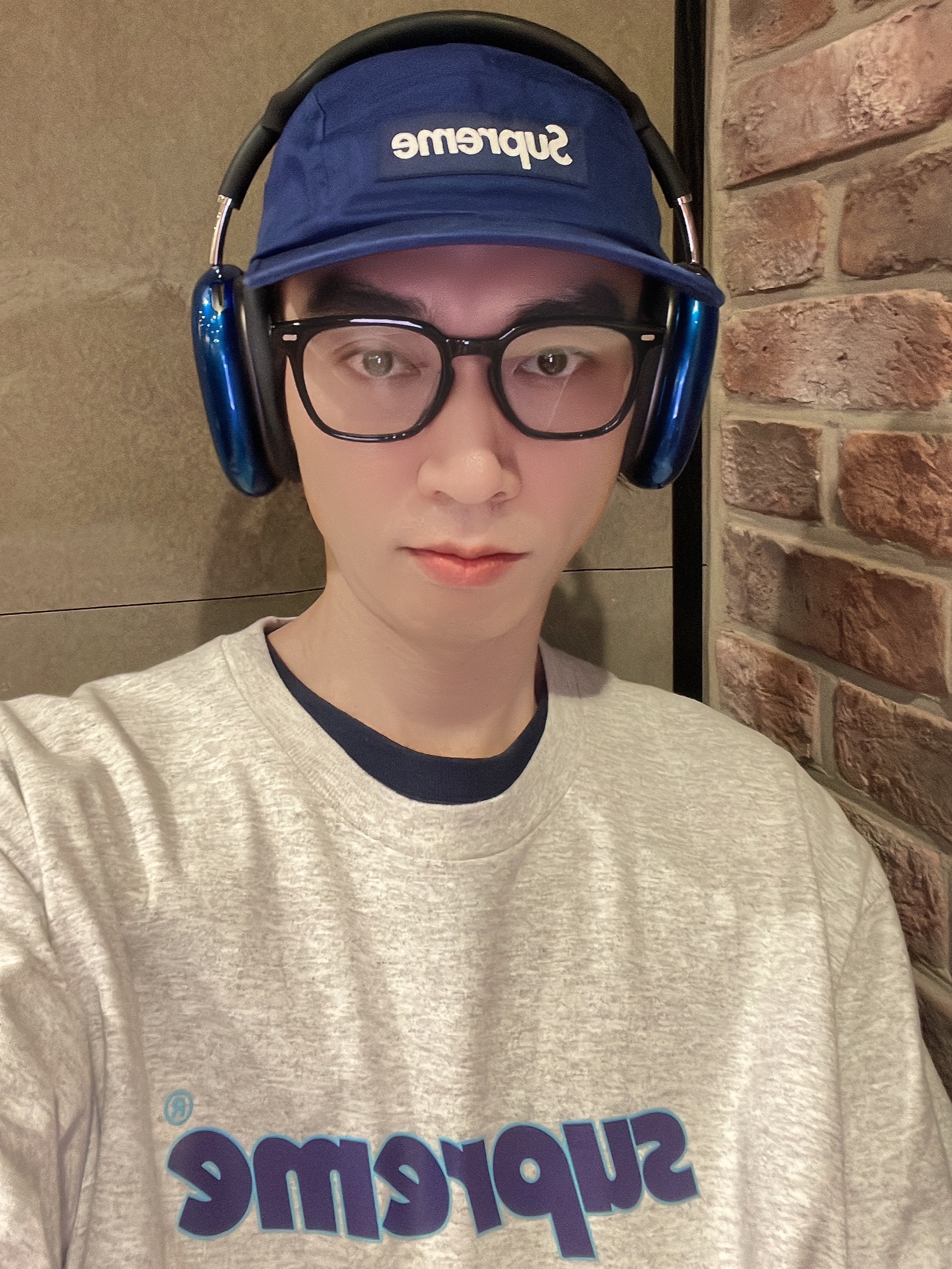Supreme Pinline T-Shirt Ash Grey - 24SS, Apple AirPods Max Lightning Space Gray (Korean Ver.) 착용 스타일 - 3