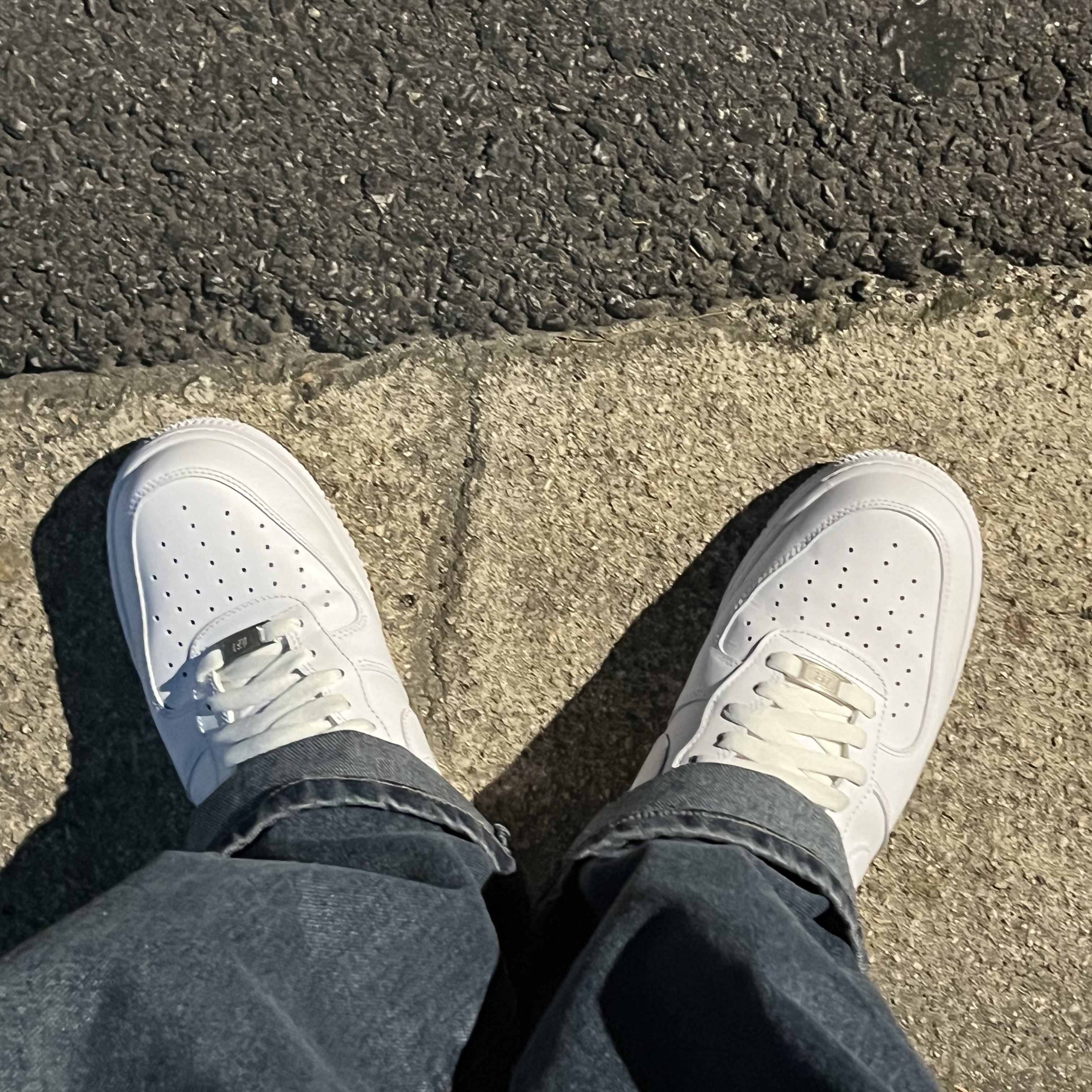 Nike Air Force 1 '07 Low White 착용 스타일 - 1